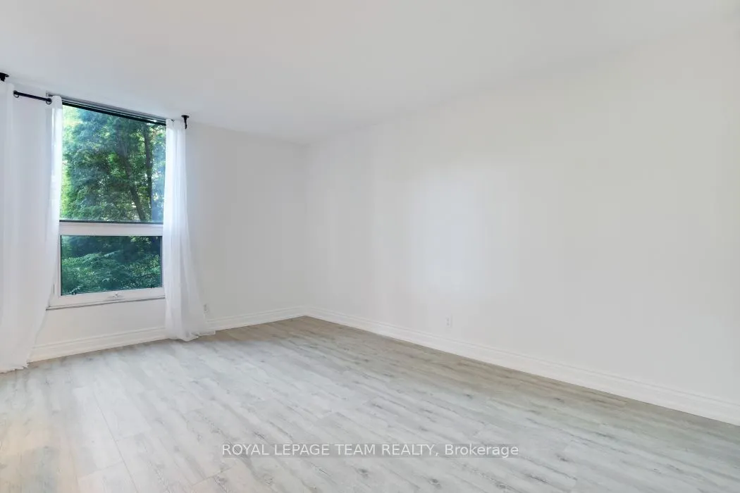 2951 Riverside Drive, #113