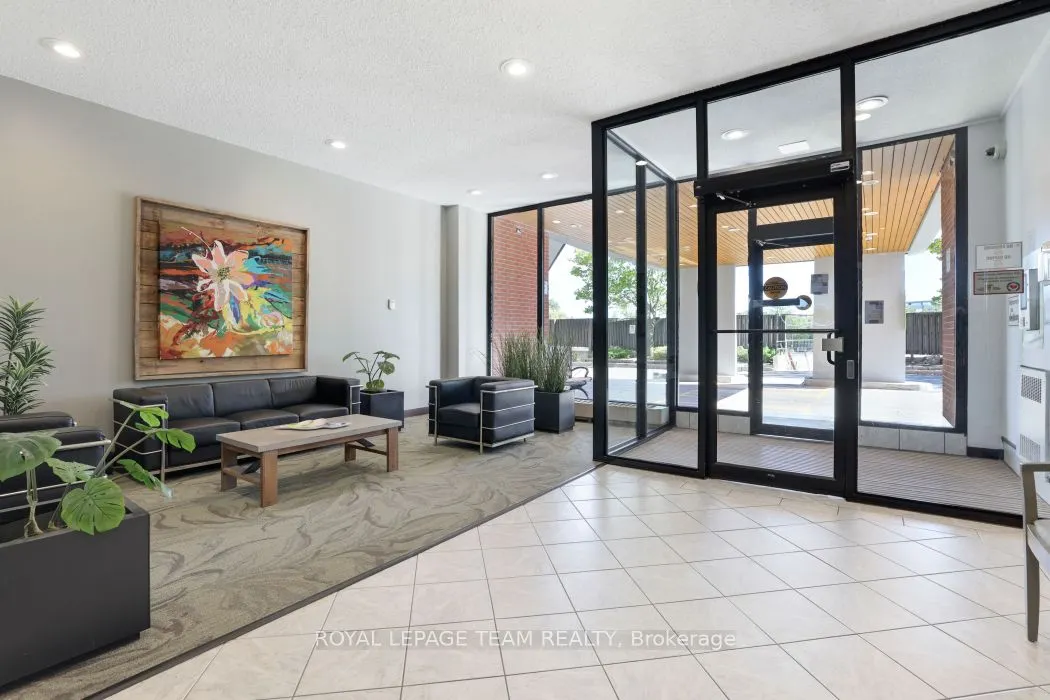 2951 Riverside Drive, #113