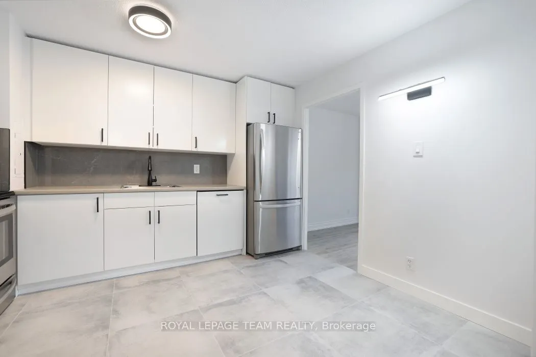 2951 Riverside Drive, #113
