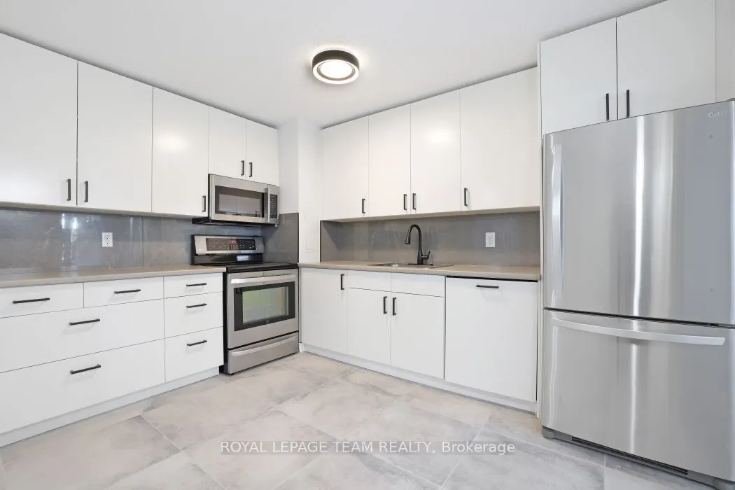 2951 Riverside Drive, #113