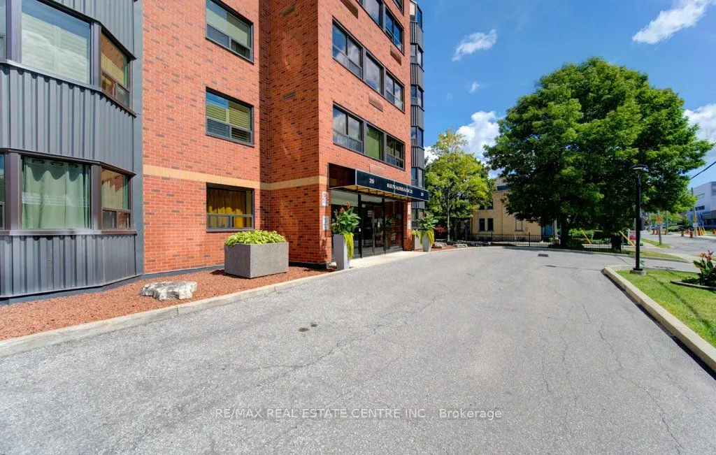 20 Ellen Street E, #405