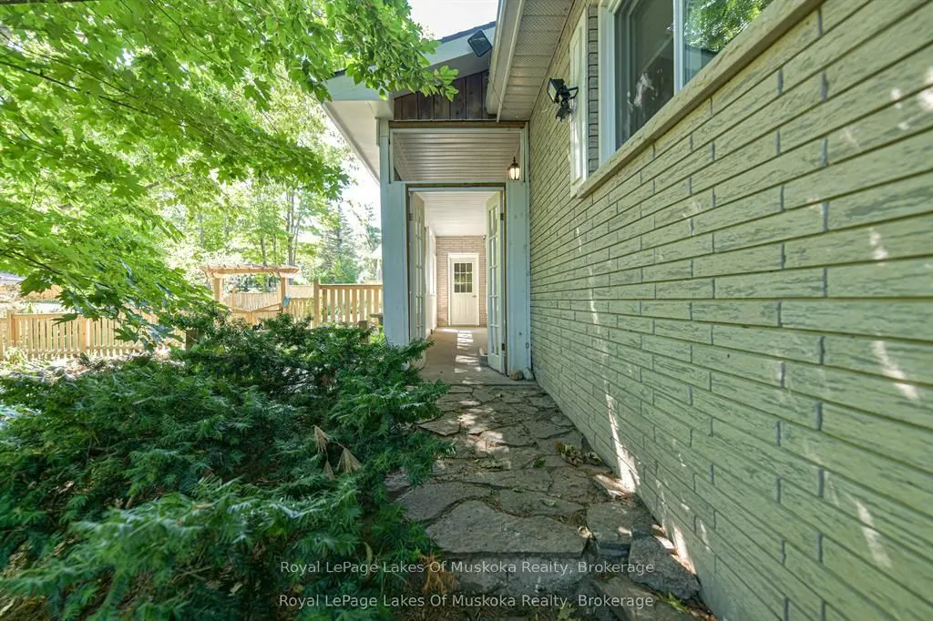 115 Douglas Street