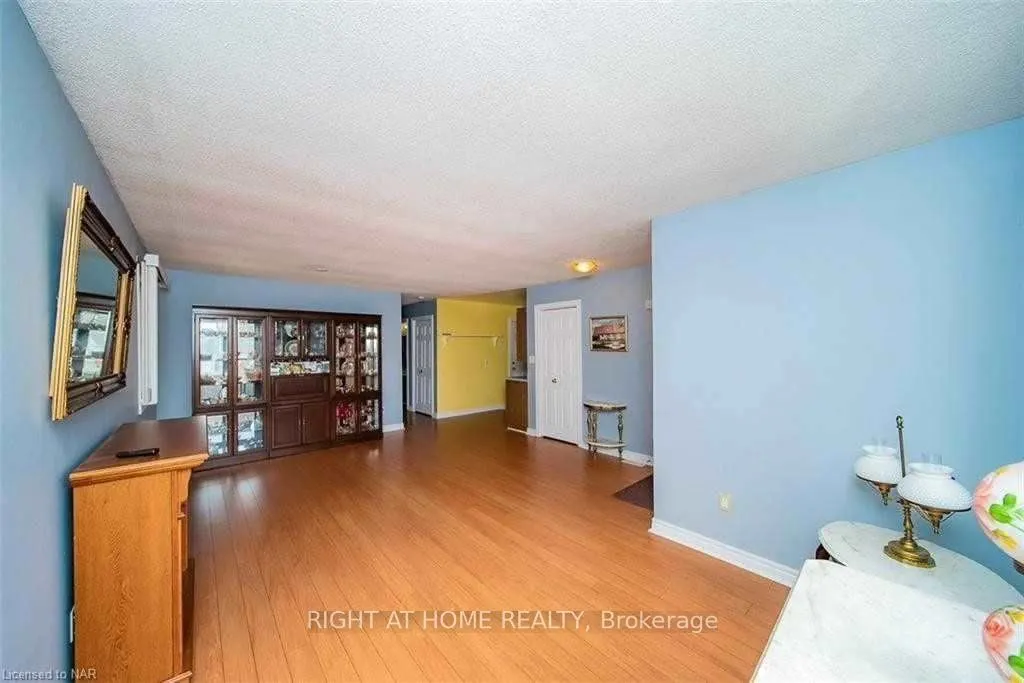3 Herrick Avenue, #Main Fl