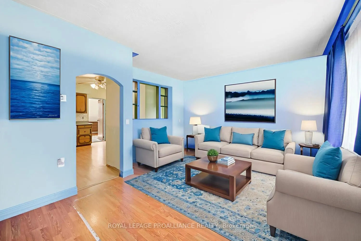 27 Broadway Avenue