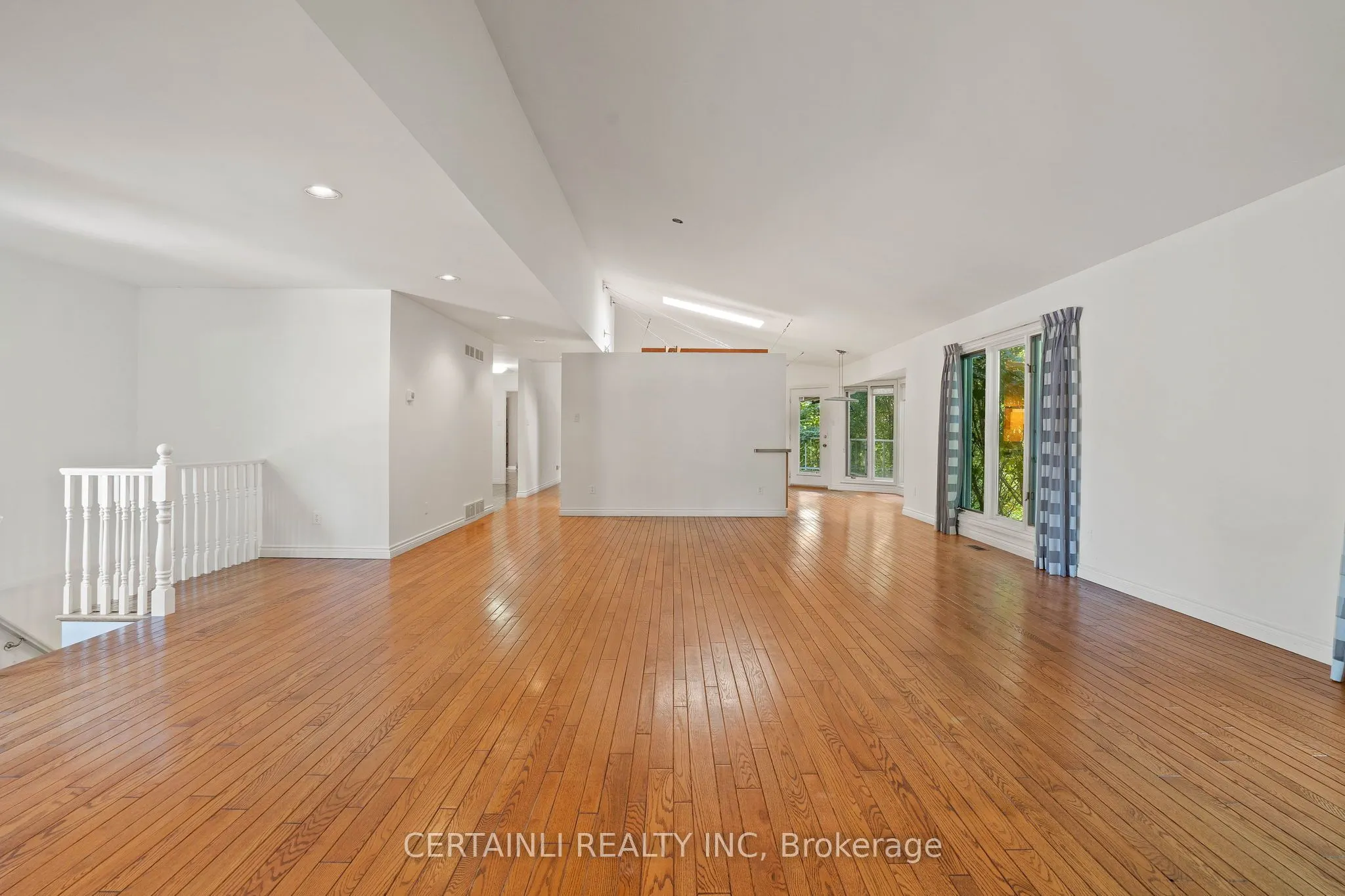 10 Mackellar Avenue, #5