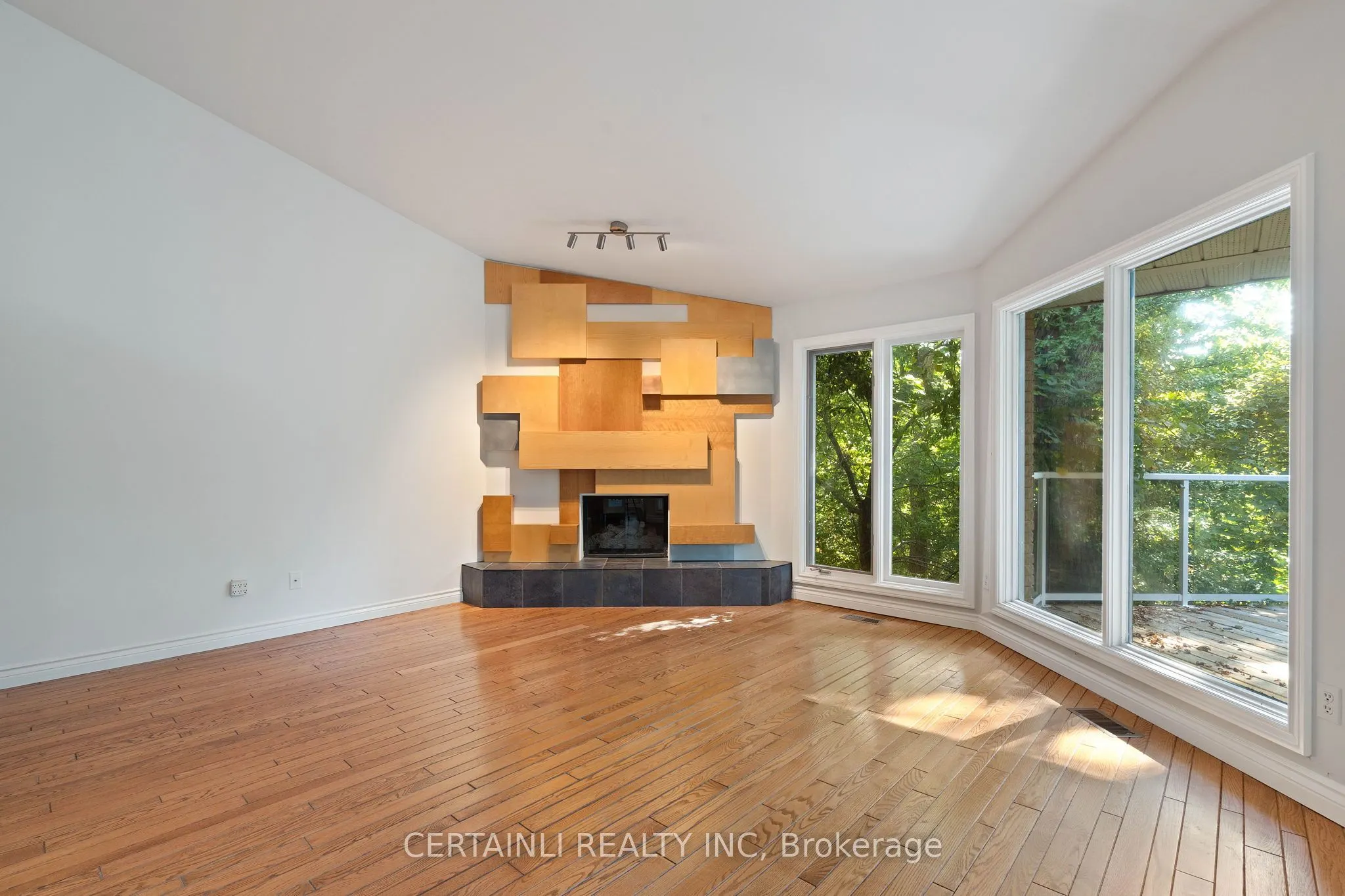 10 Mackellar Avenue, #5