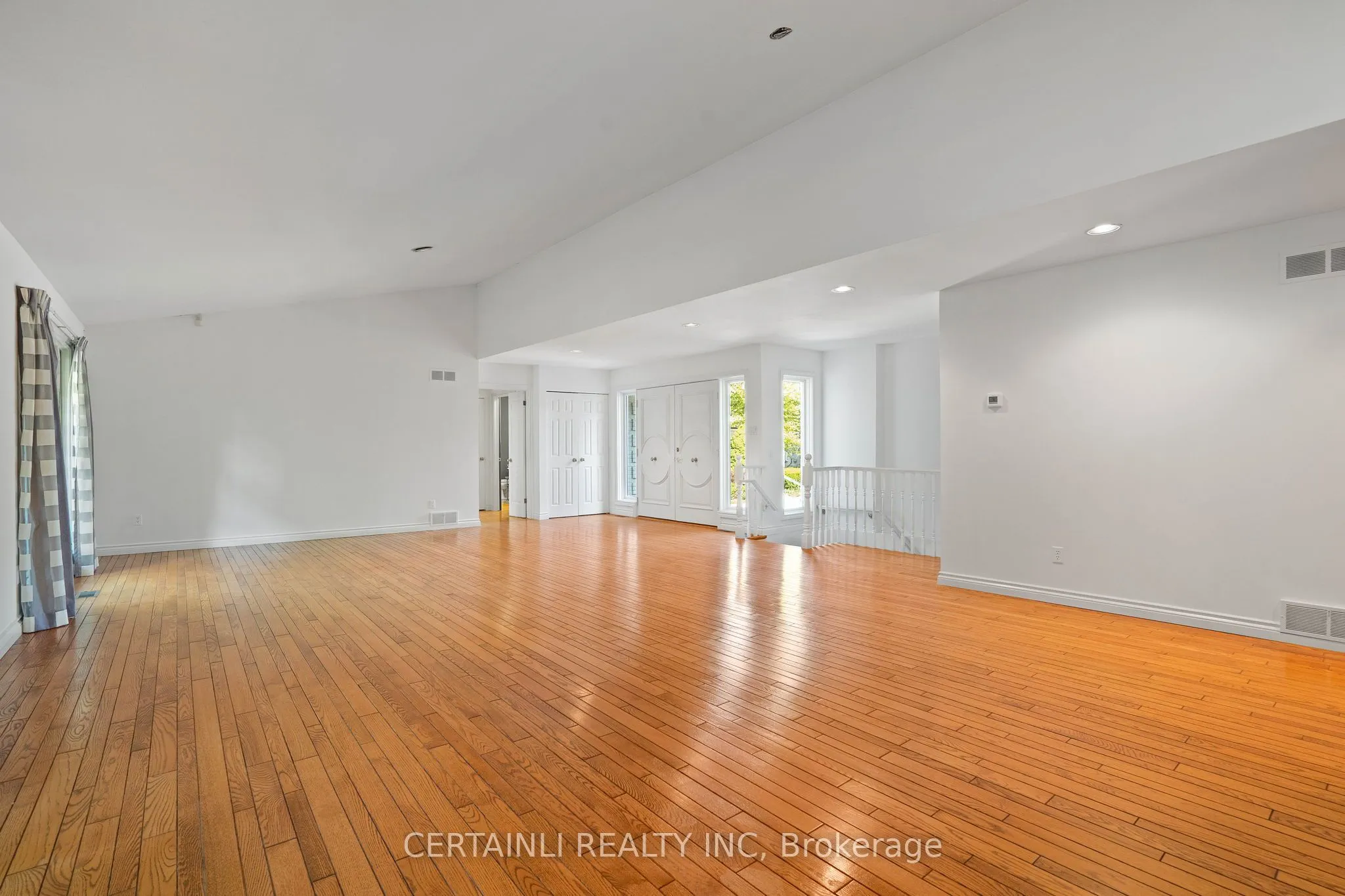 10 Mackellar Avenue, #5