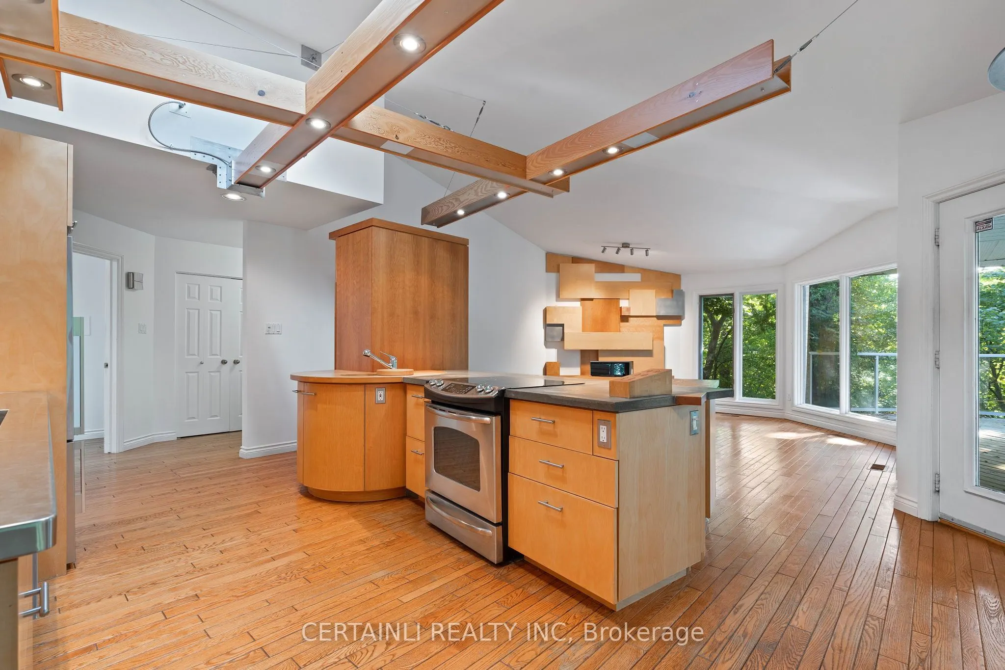 10 Mackellar Avenue, #5