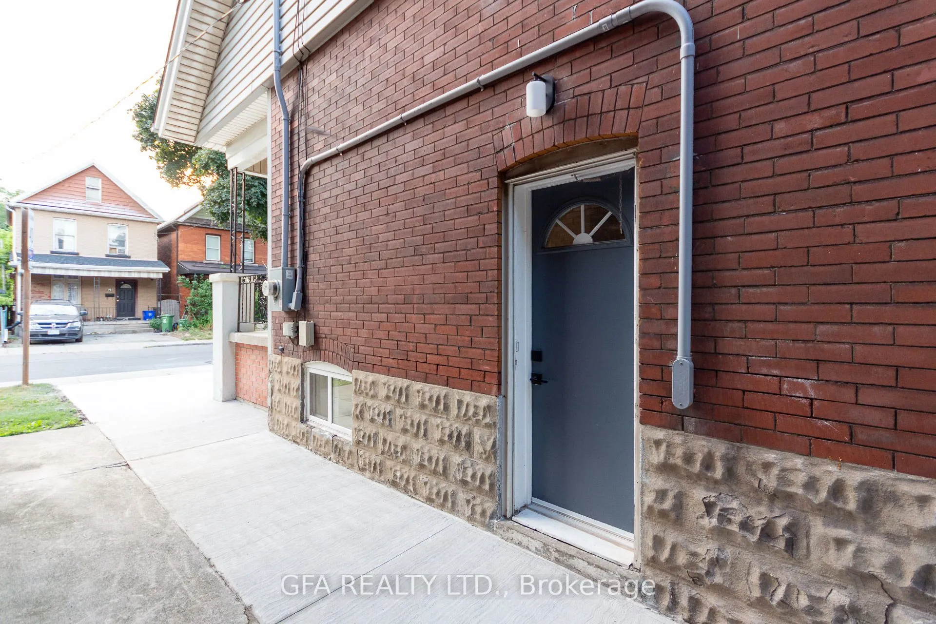 42 Barnesdale Avenue N, #Lower Level
