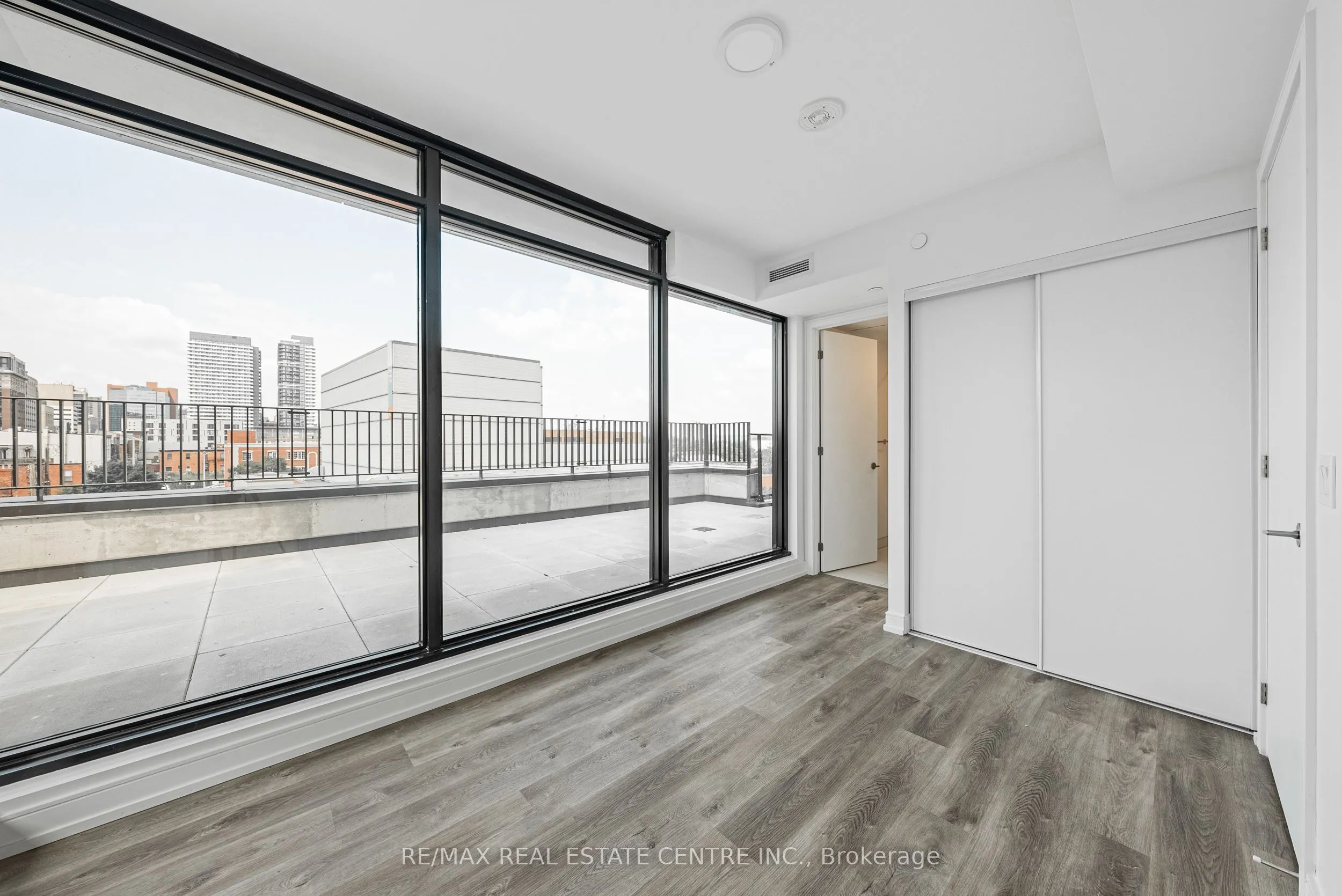 1 Jarvis Street, #511