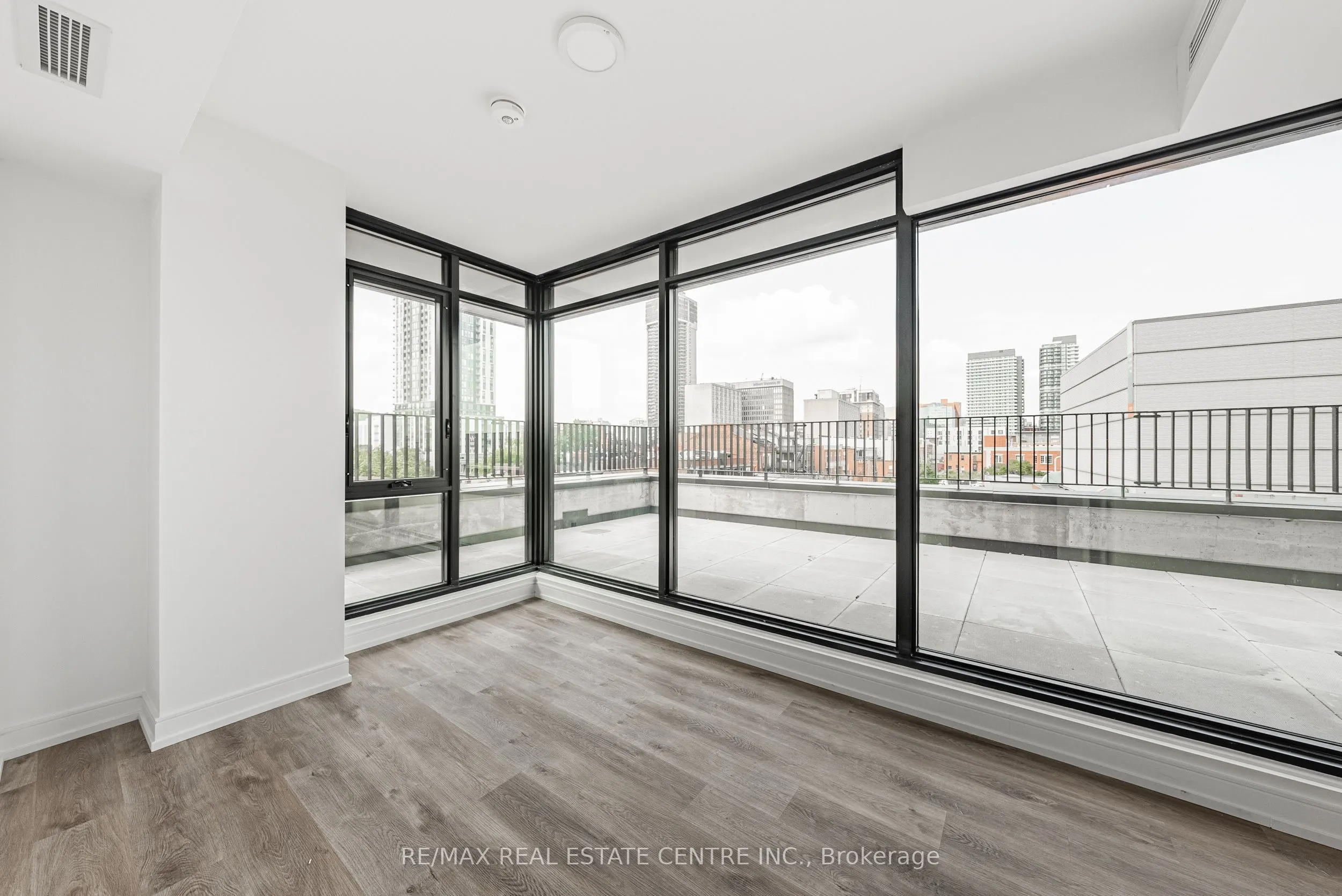 1 Jarvis Street, #511