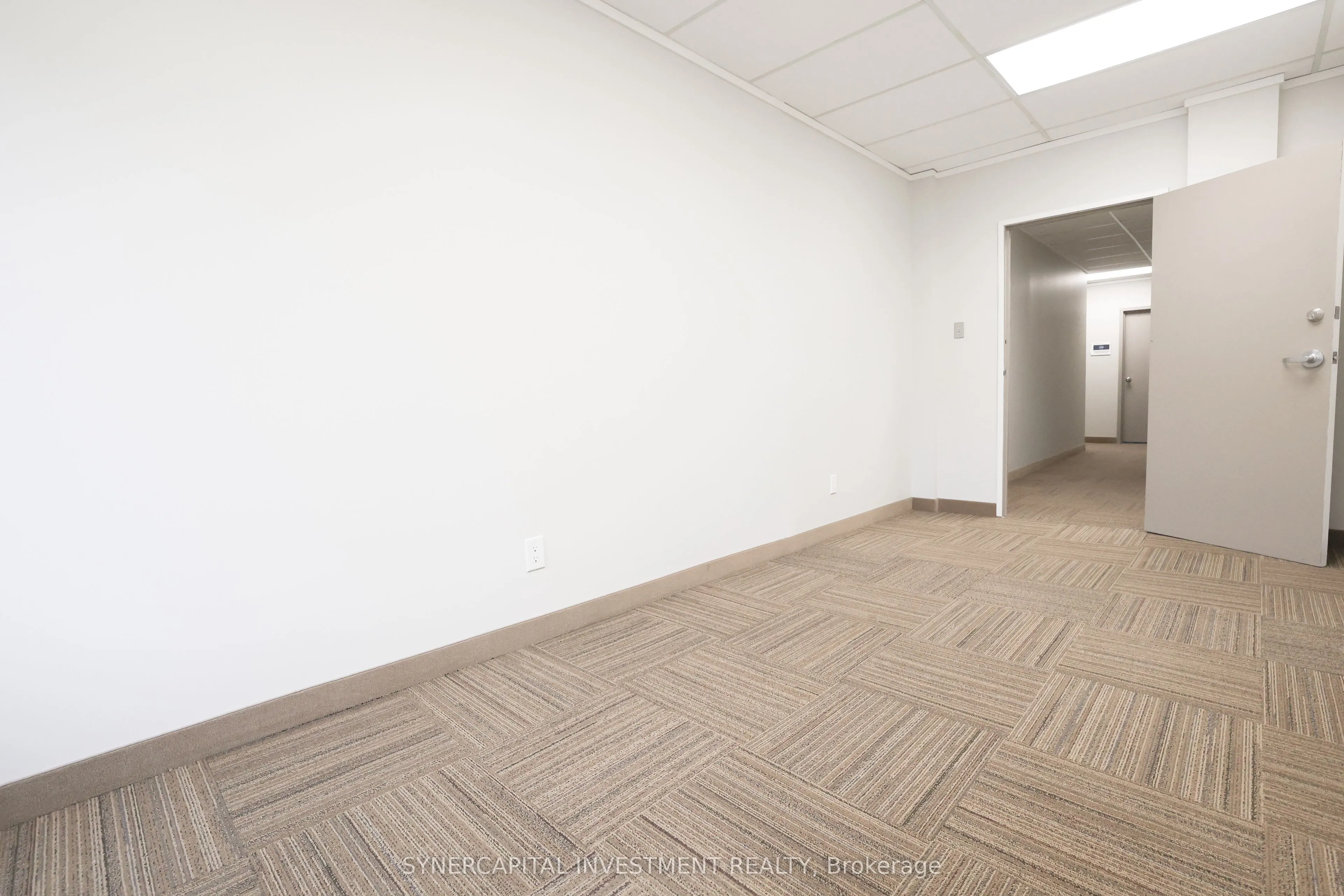 1376 Bank Street, #212