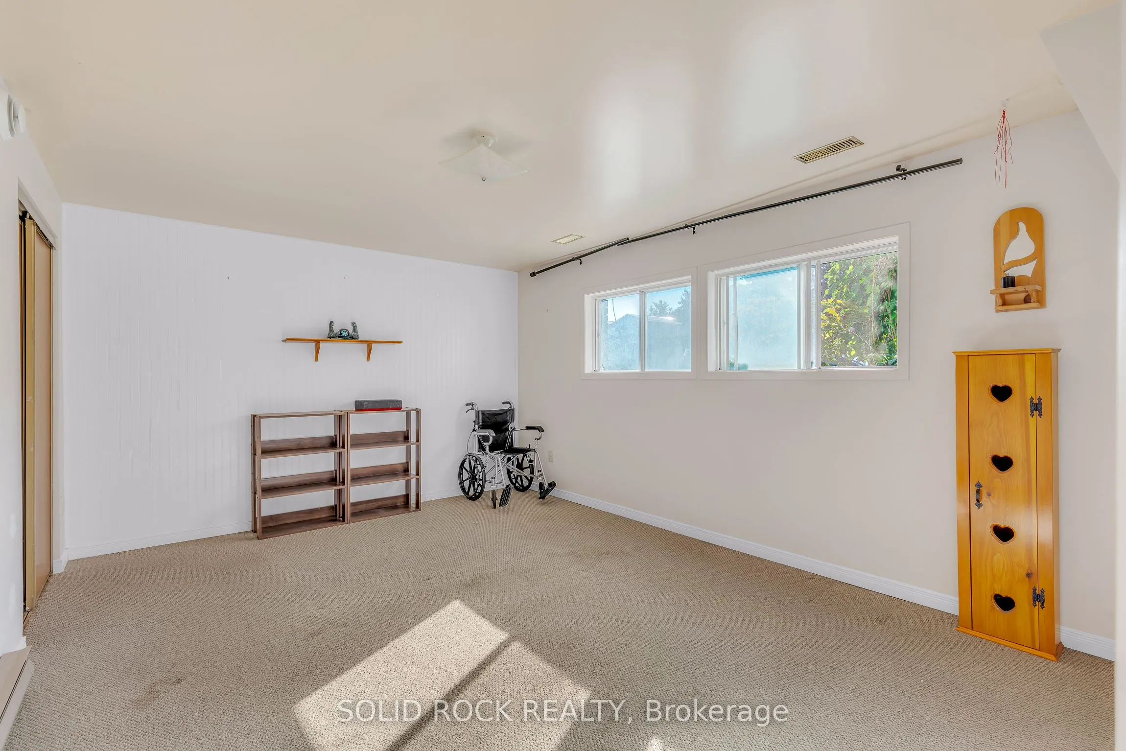 857 Cunningham Crescent