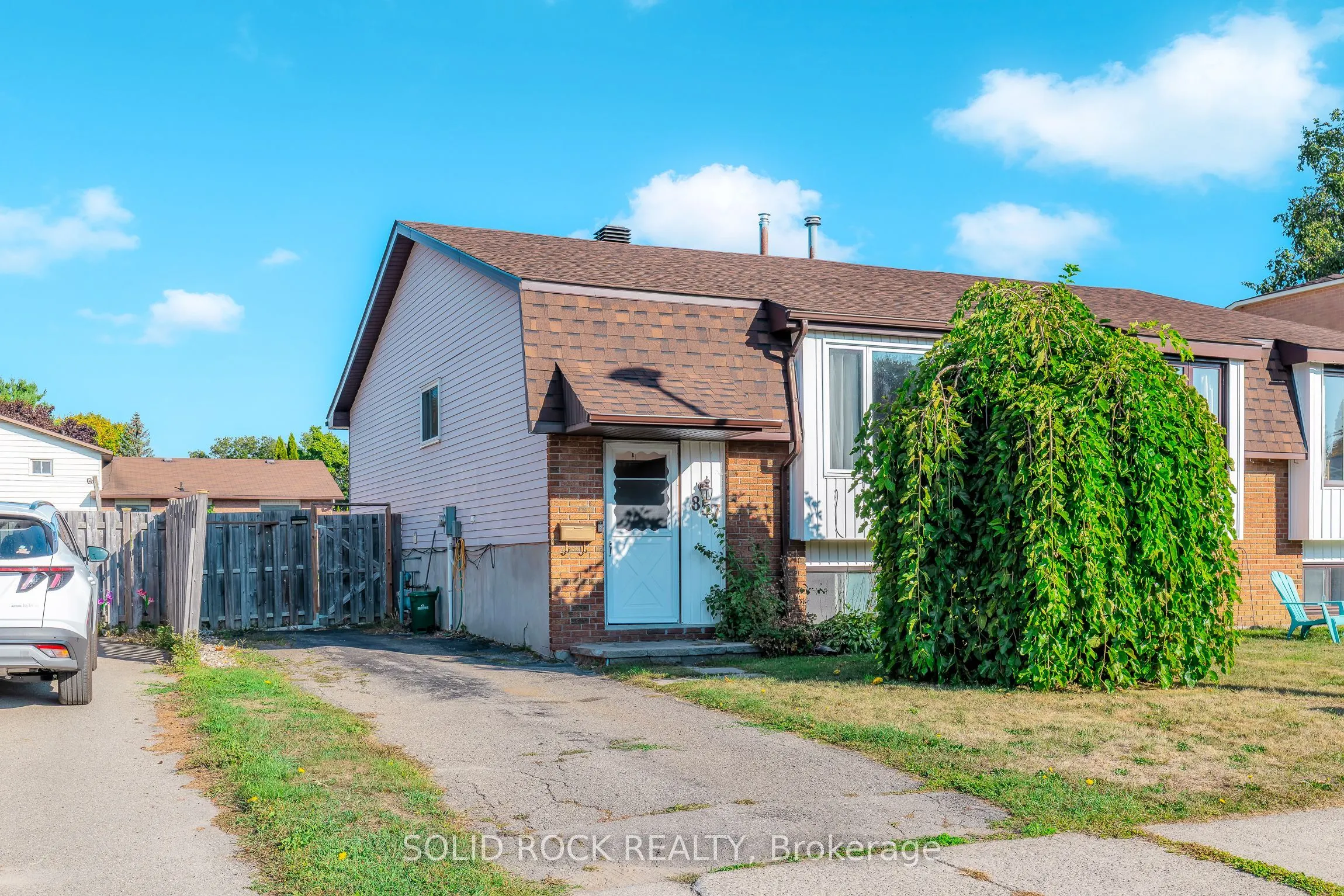 857 Cunningham Crescent