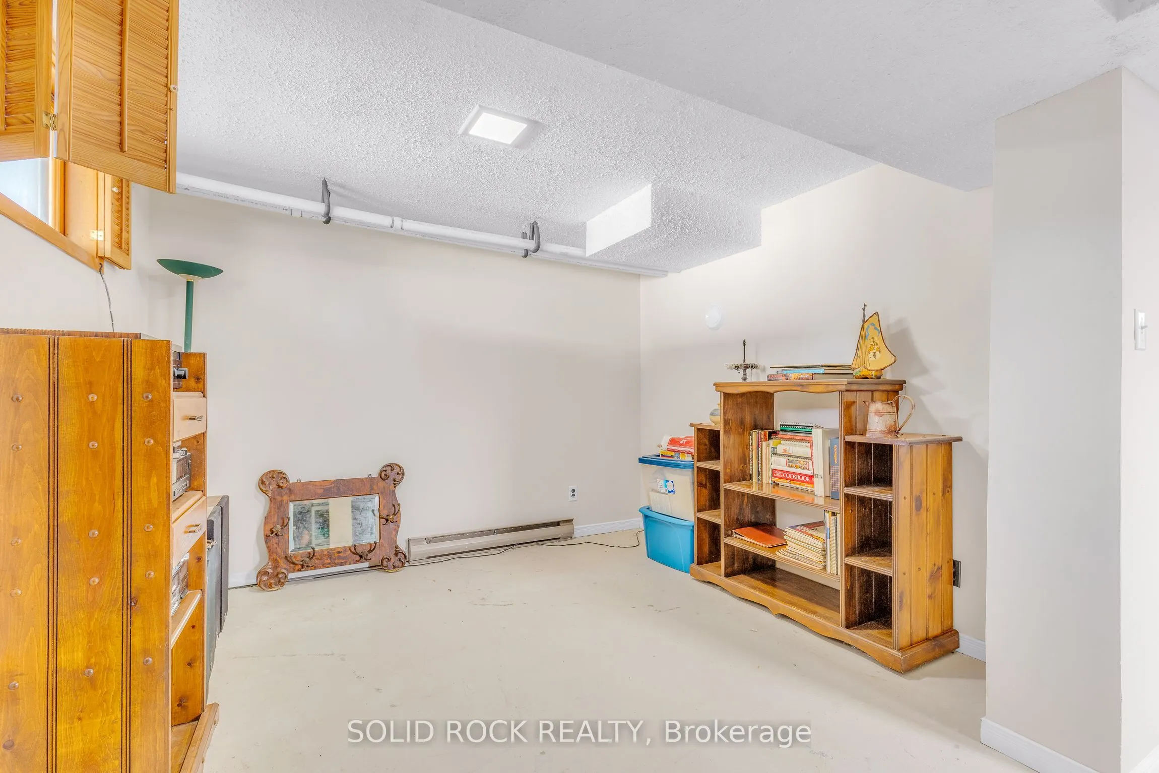 857 Cunningham Crescent