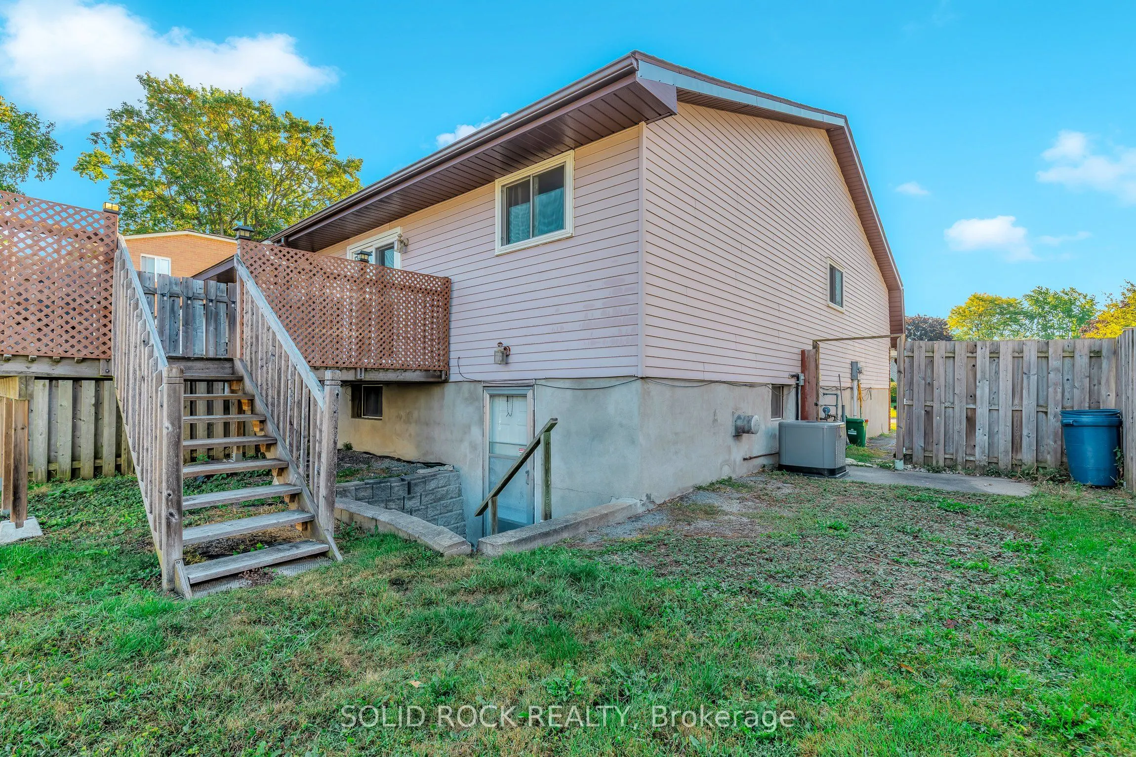 857 Cunningham Crescent