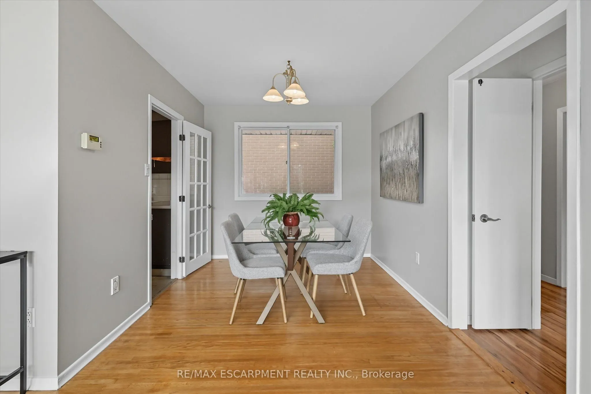 966 UPPER SHERMAN Avenue
