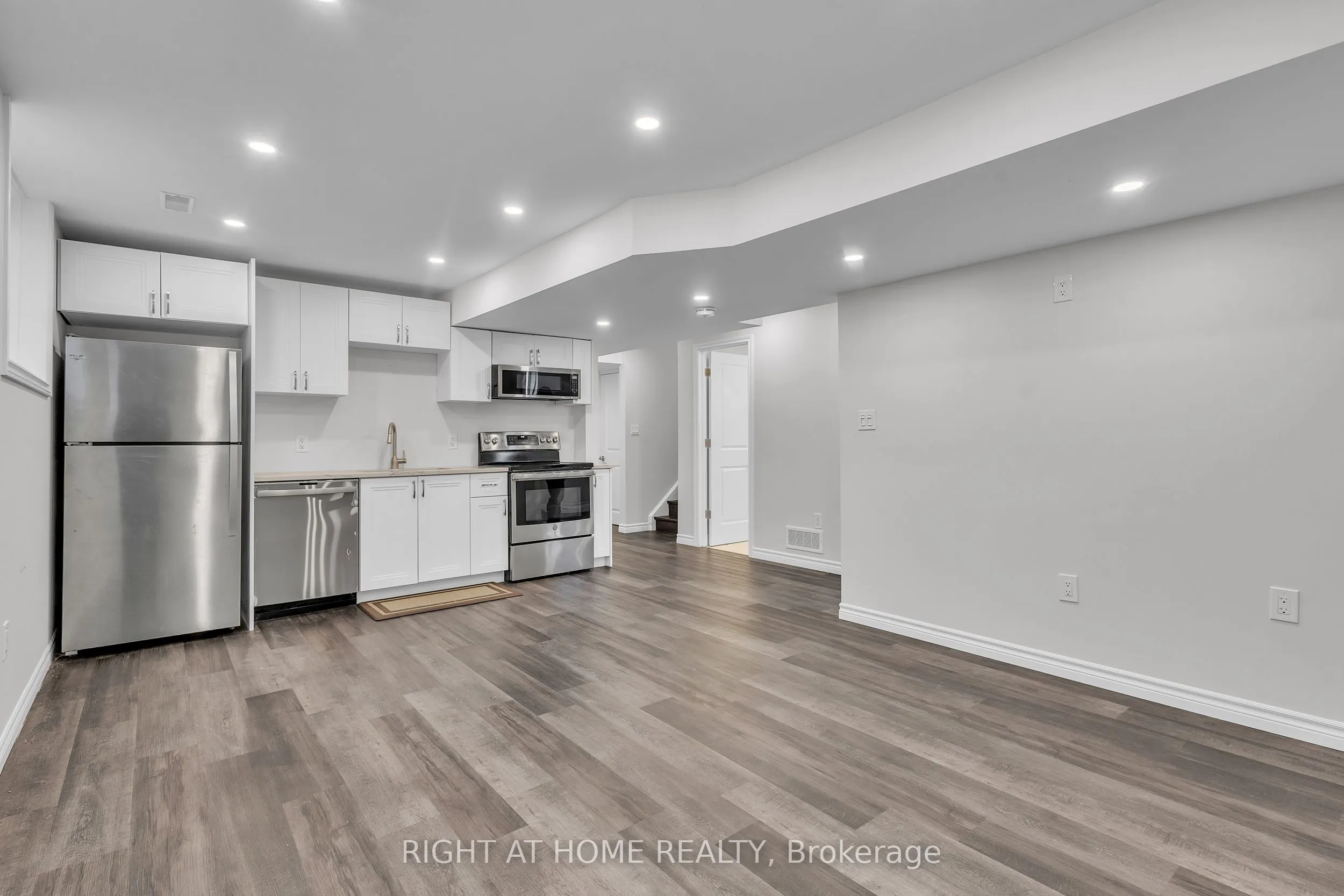321 Carriage Way