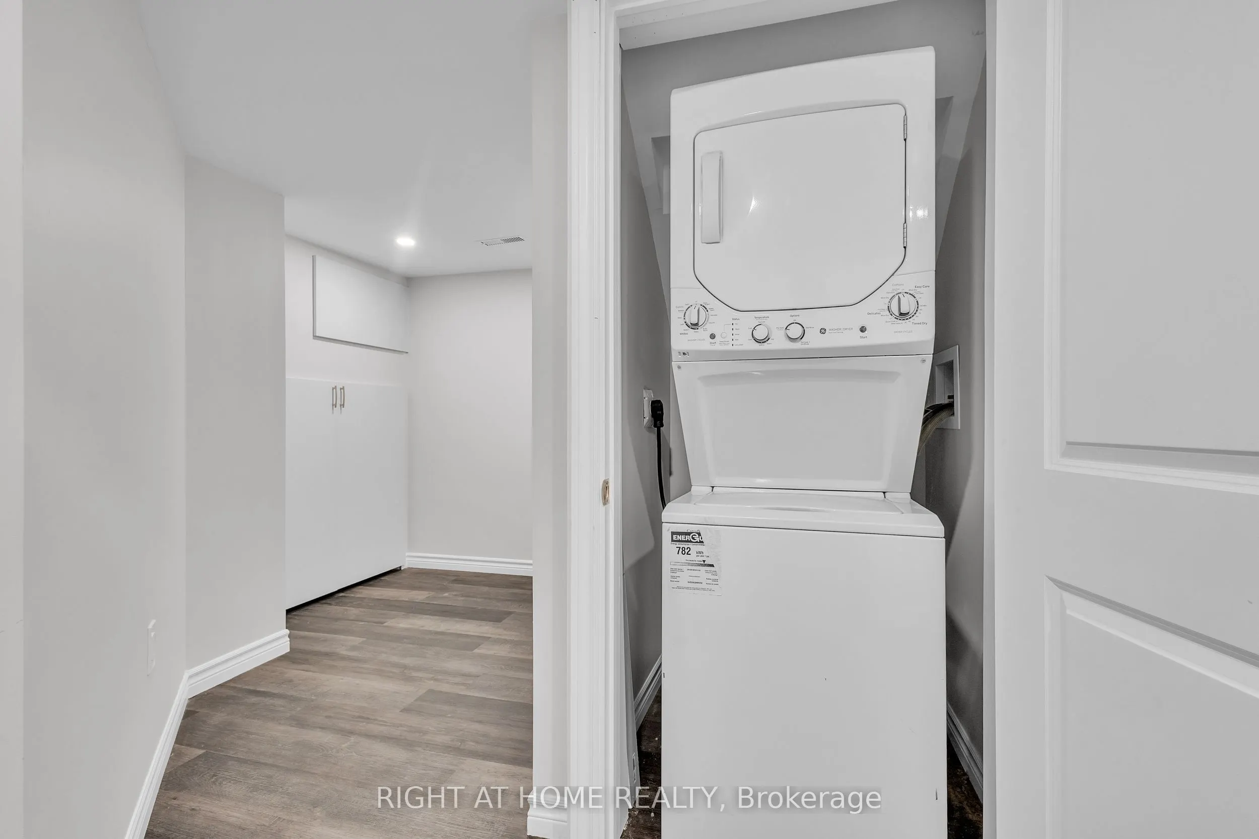 321 Carriage Way