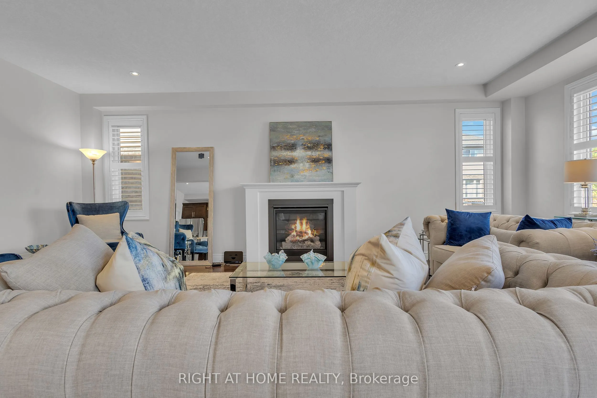 321 Carriage Way