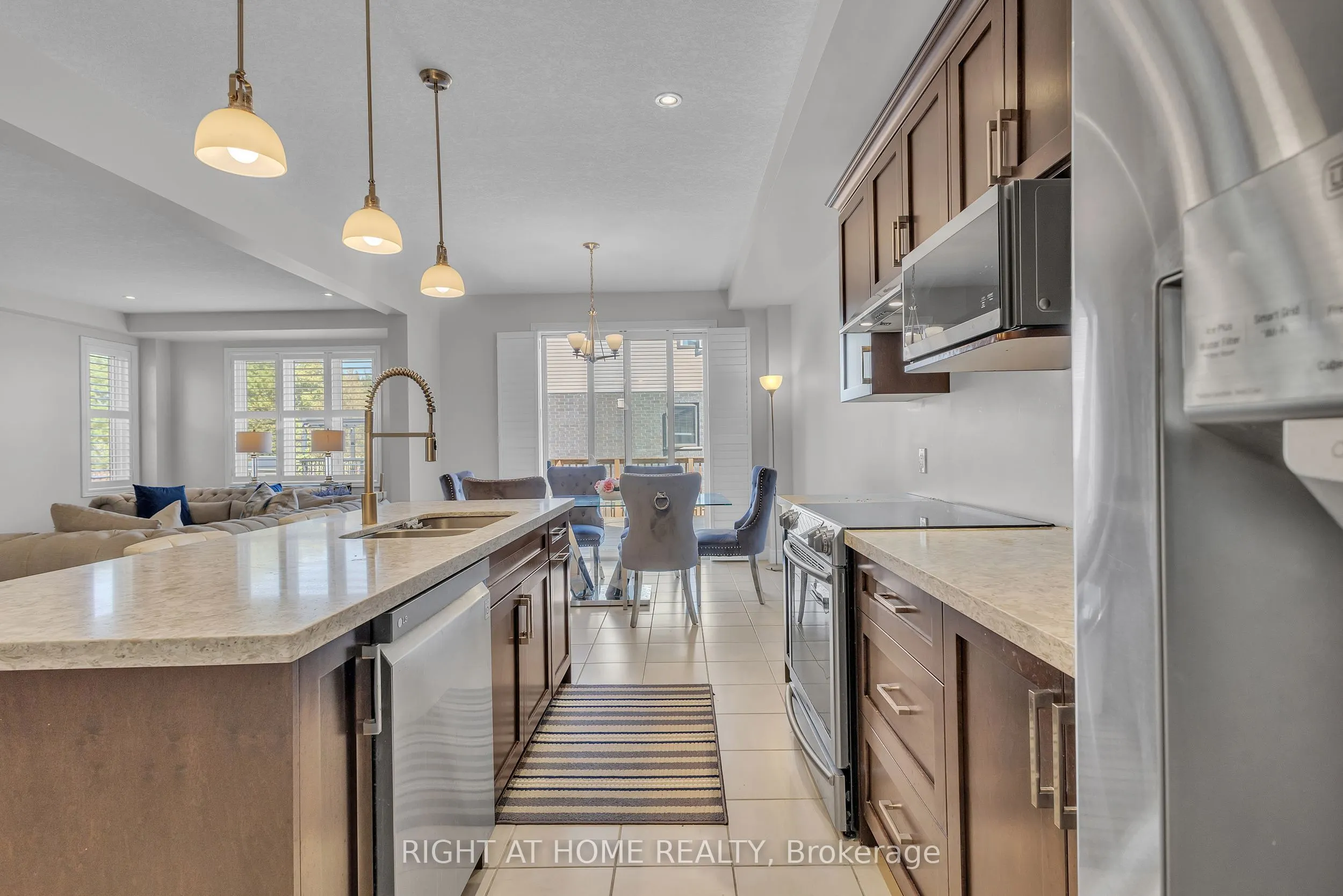 321 Carriage Way
