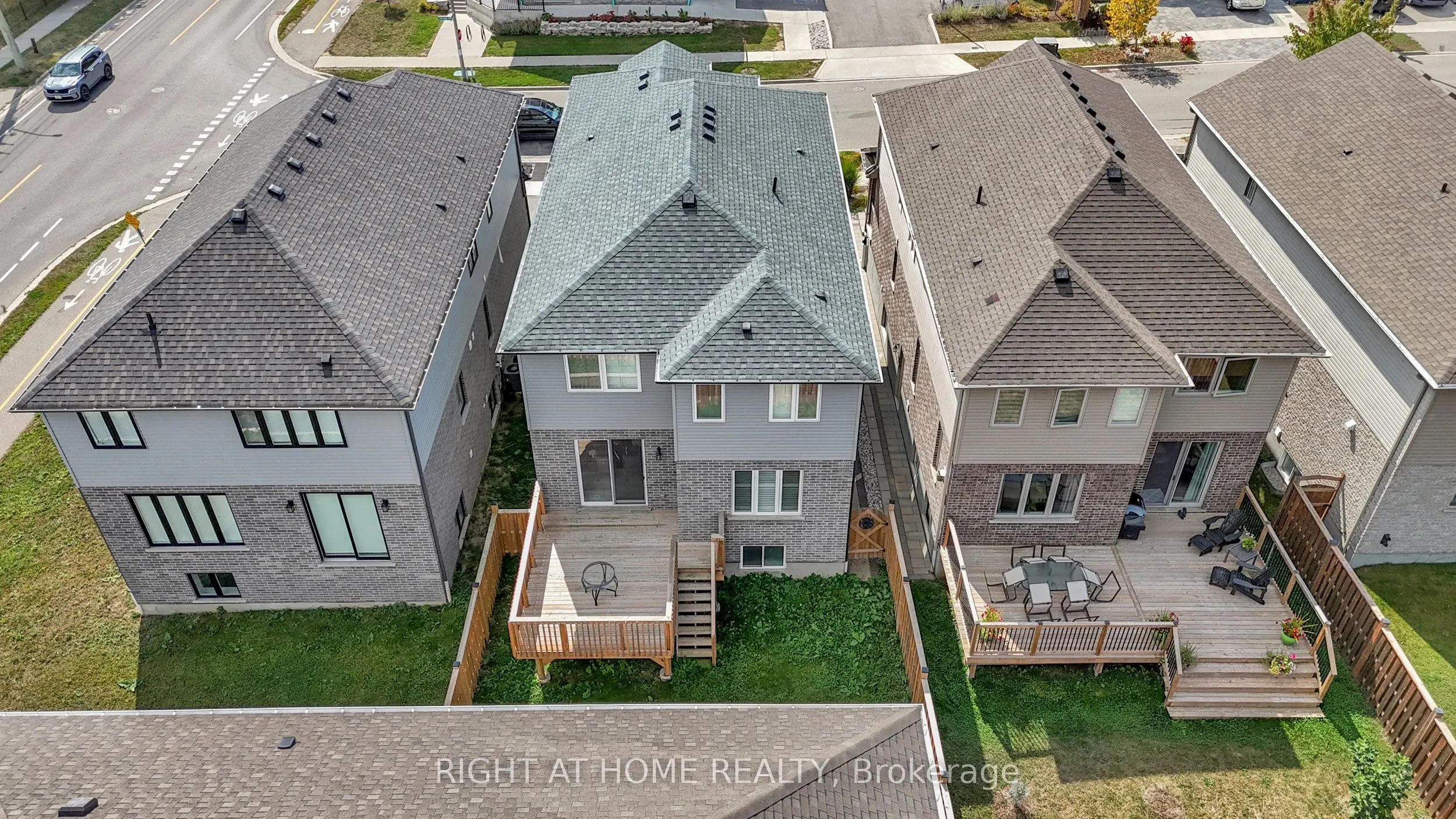 321 Carriage Way