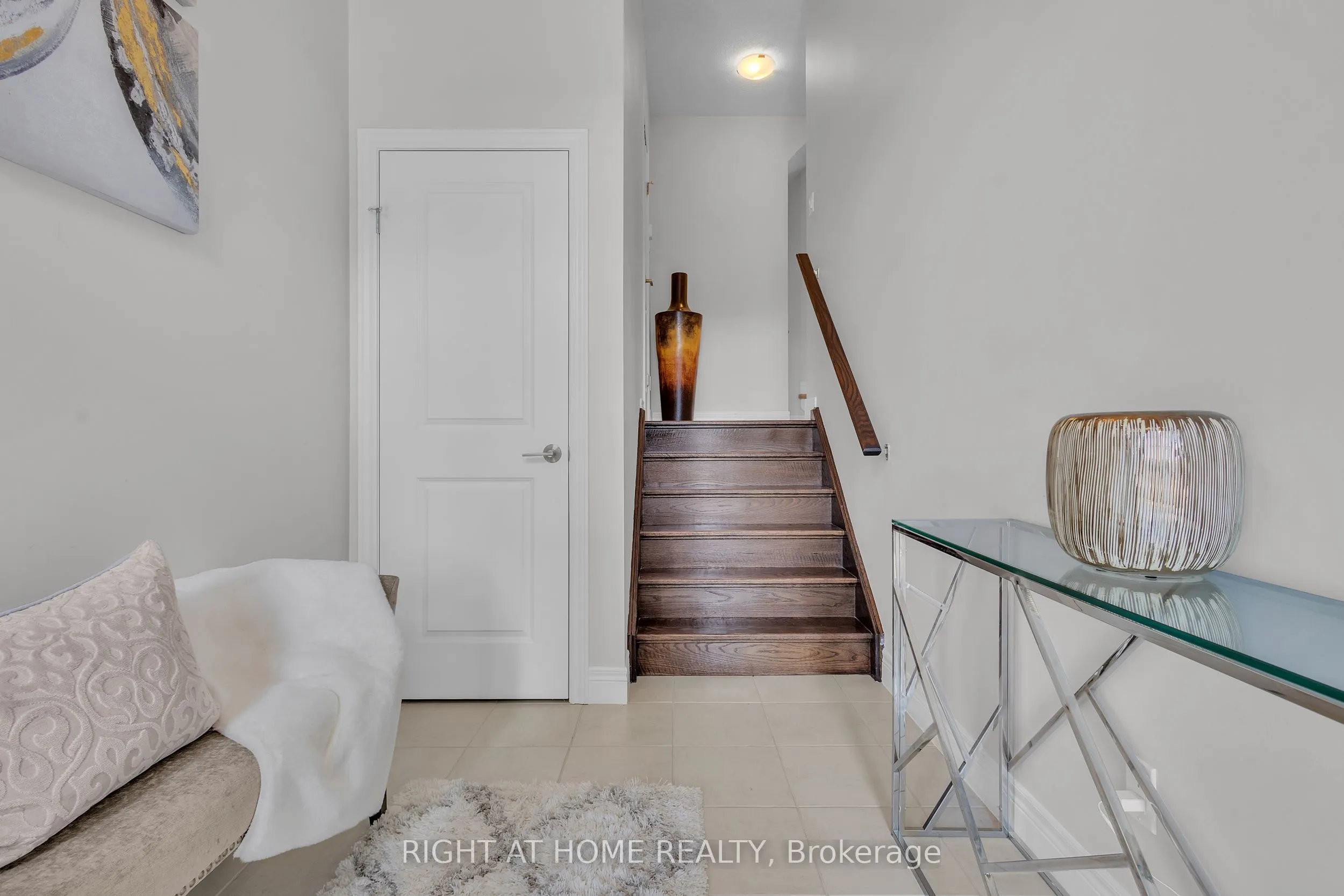 321 Carriage Way
