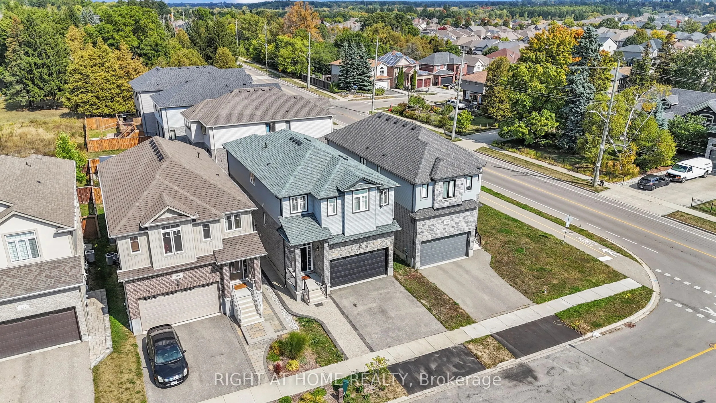321 Carriage Way