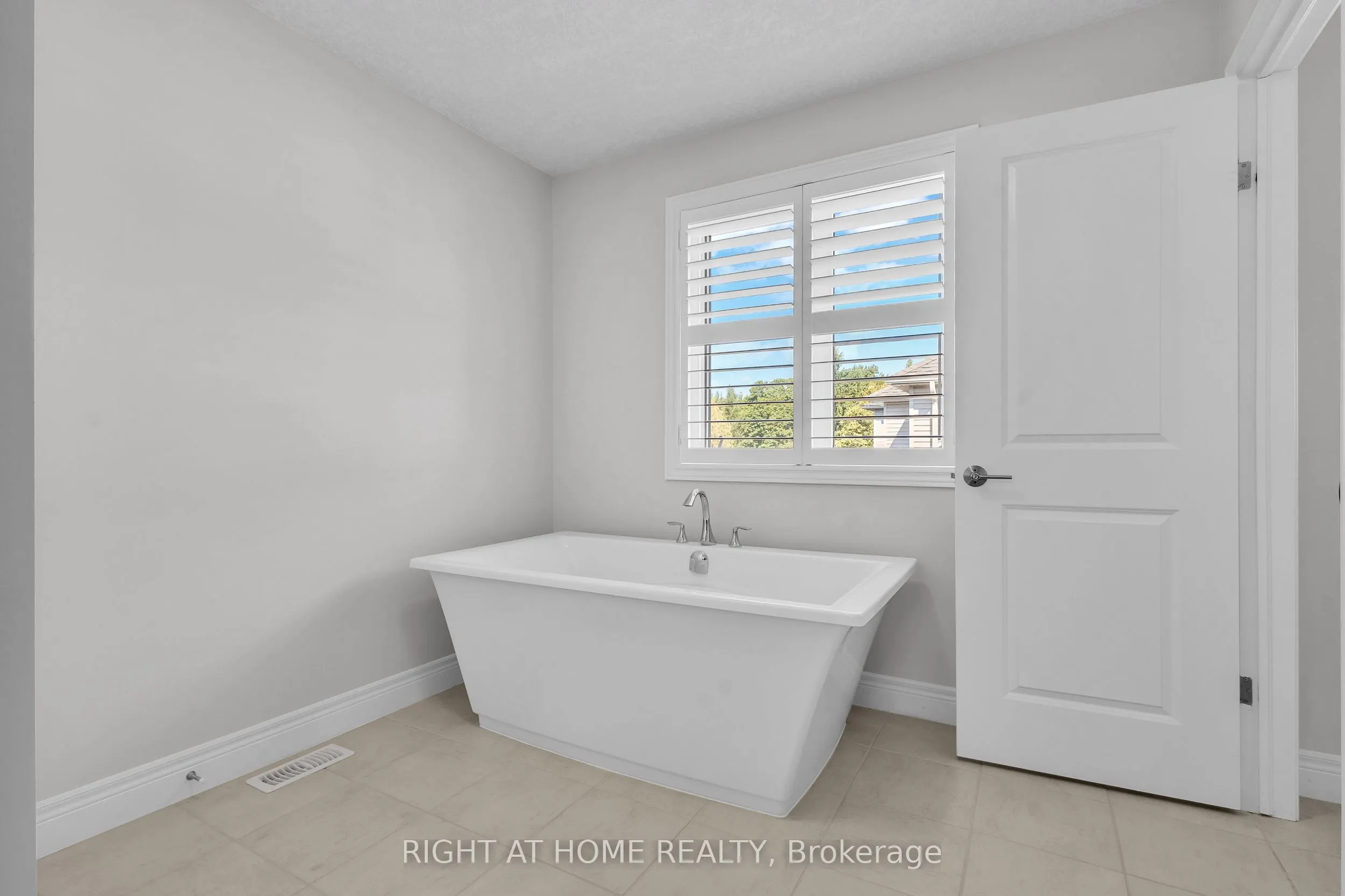 321 Carriage Way