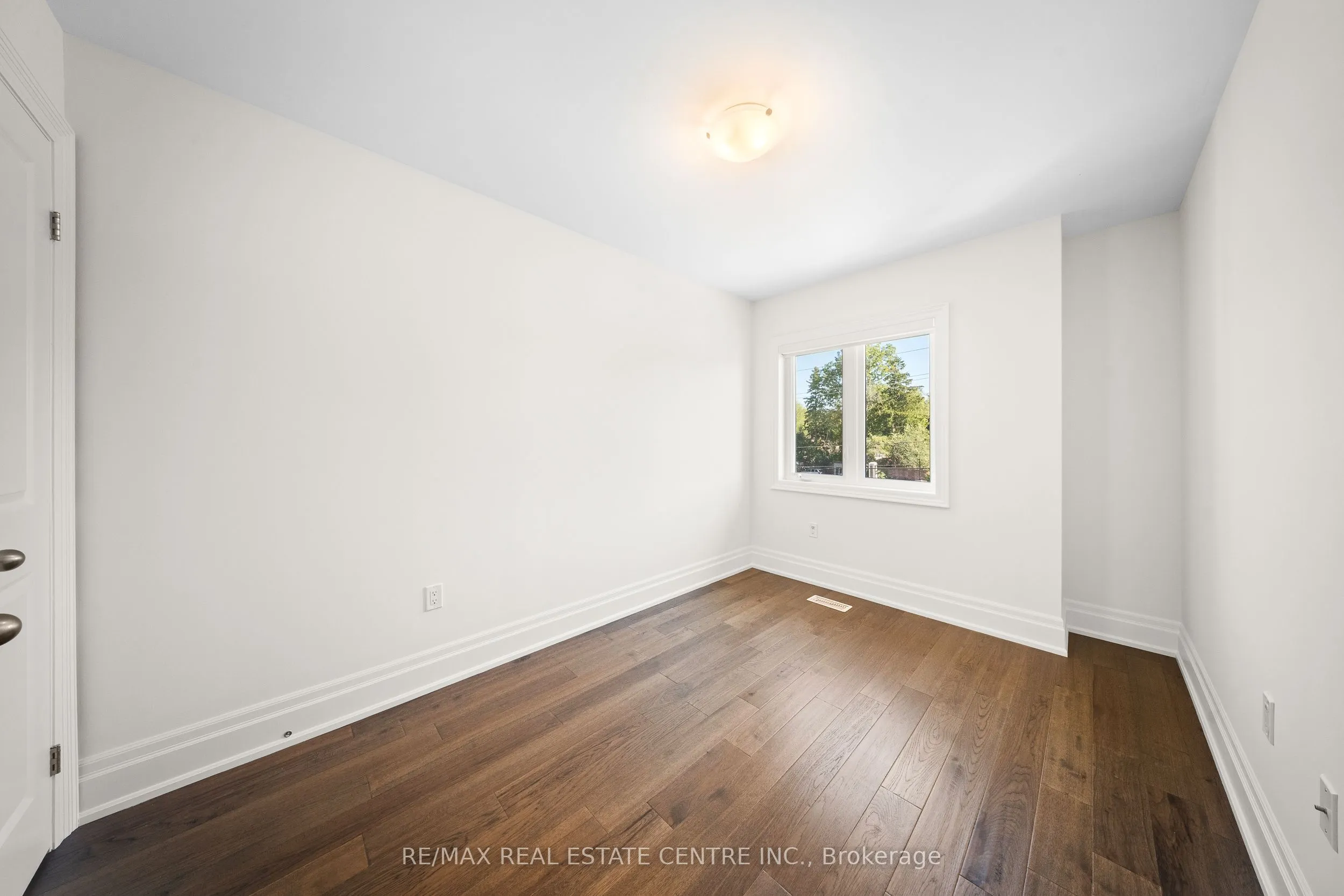 111 Wilson Street E, #7