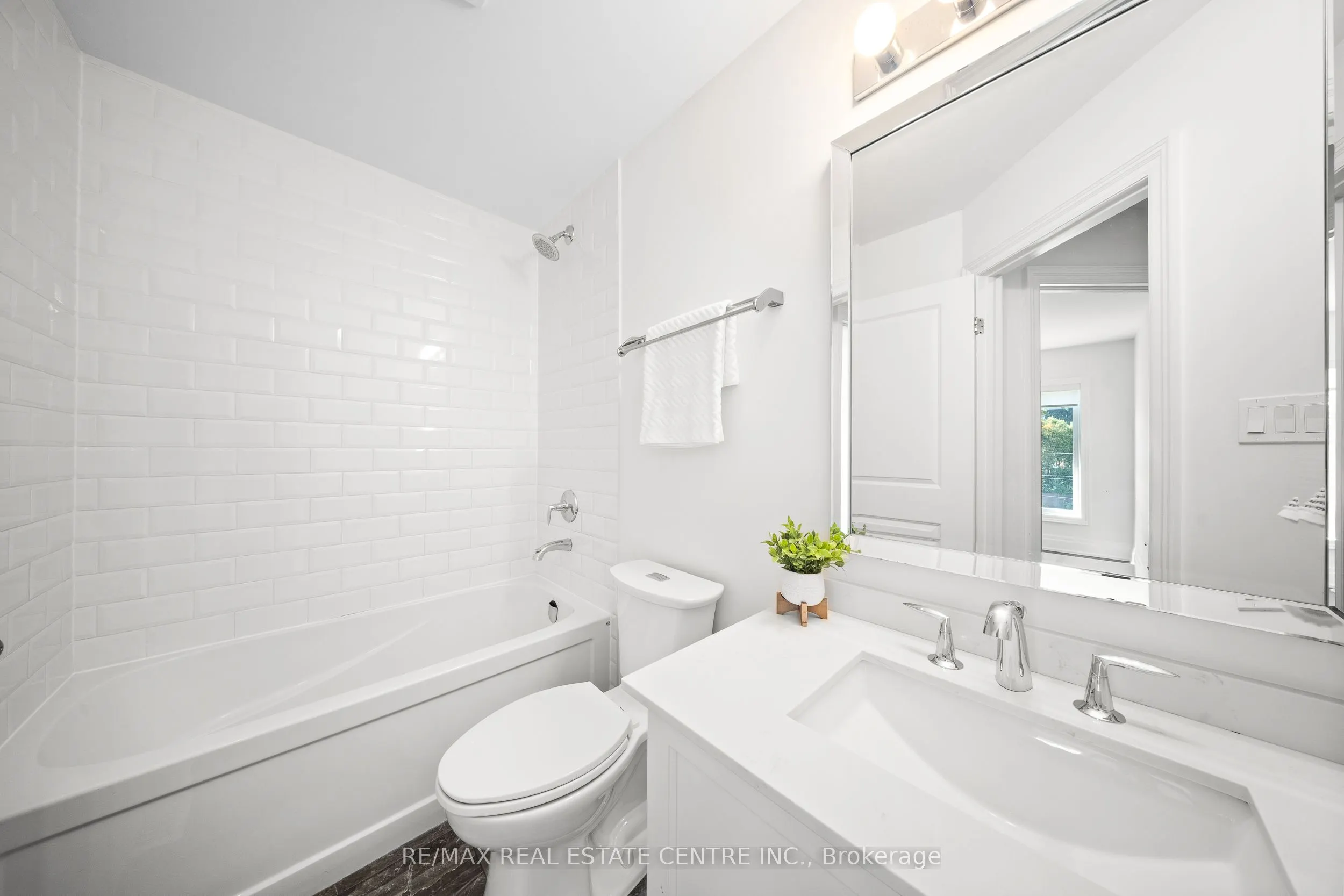 111 Wilson Street E, #7