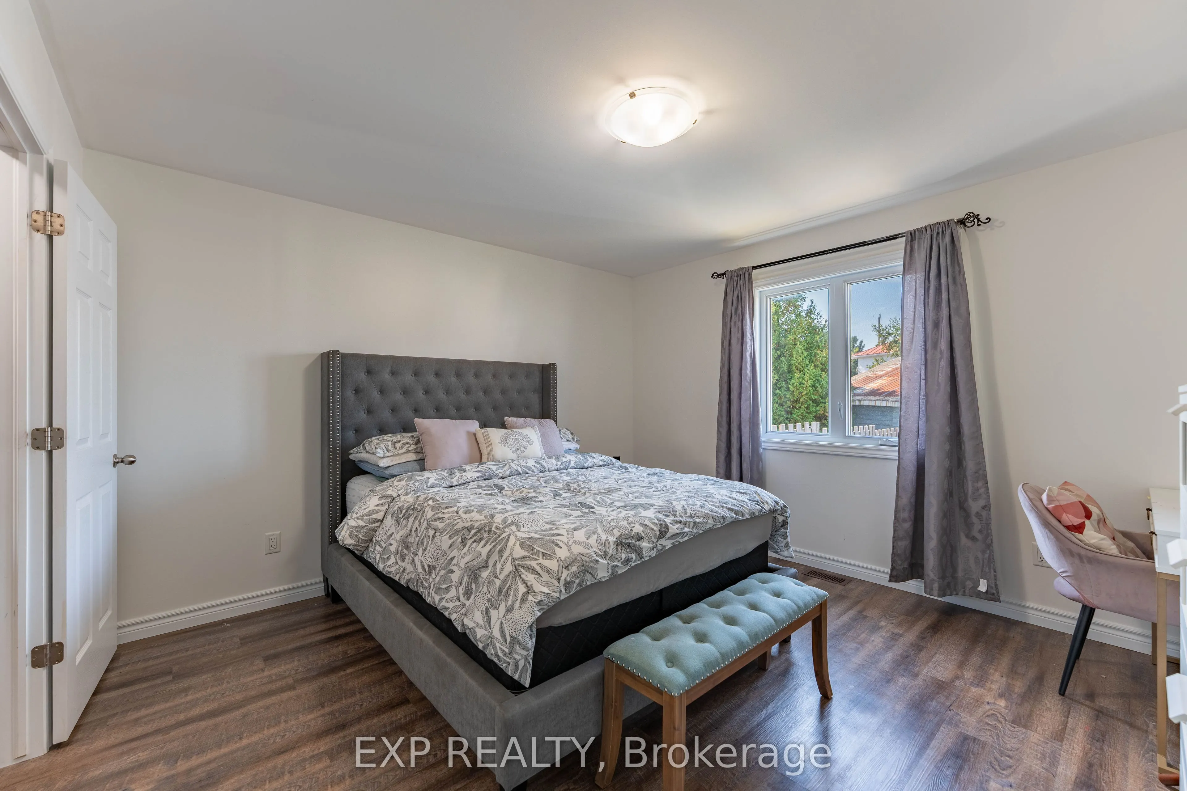 11 Place Madeleine Place