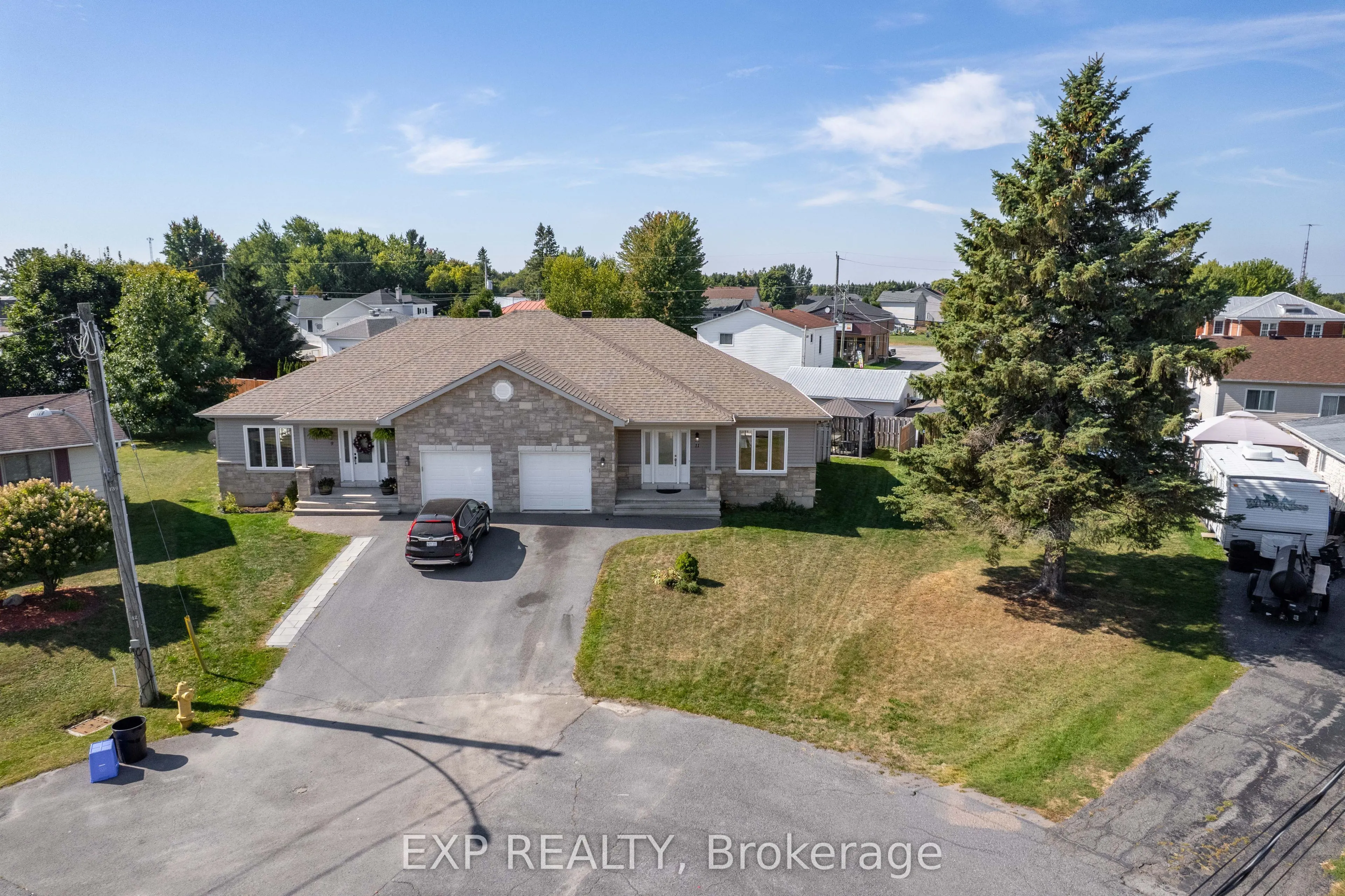 11 Place Madeleine Place