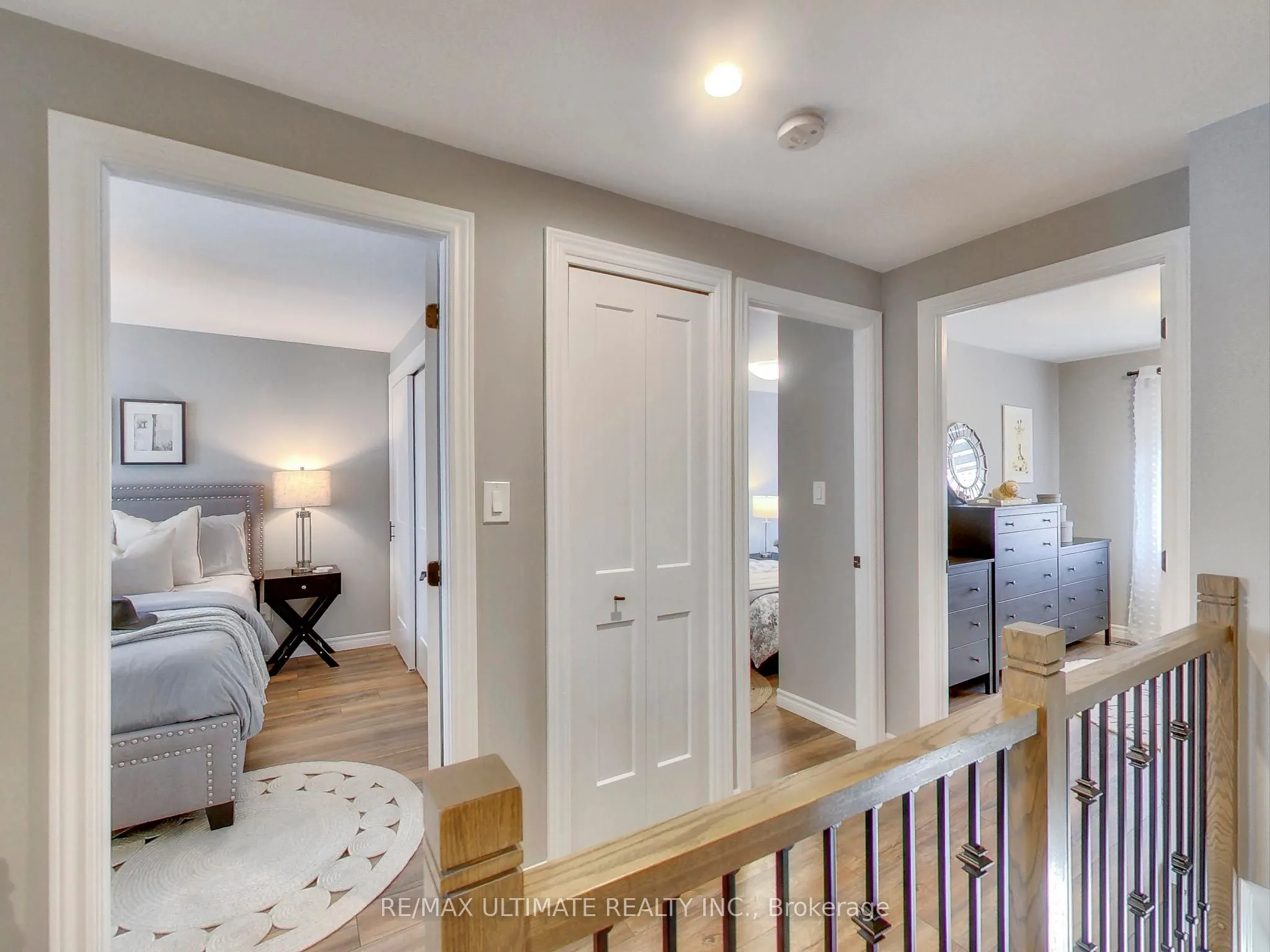 496 Elgin Street N