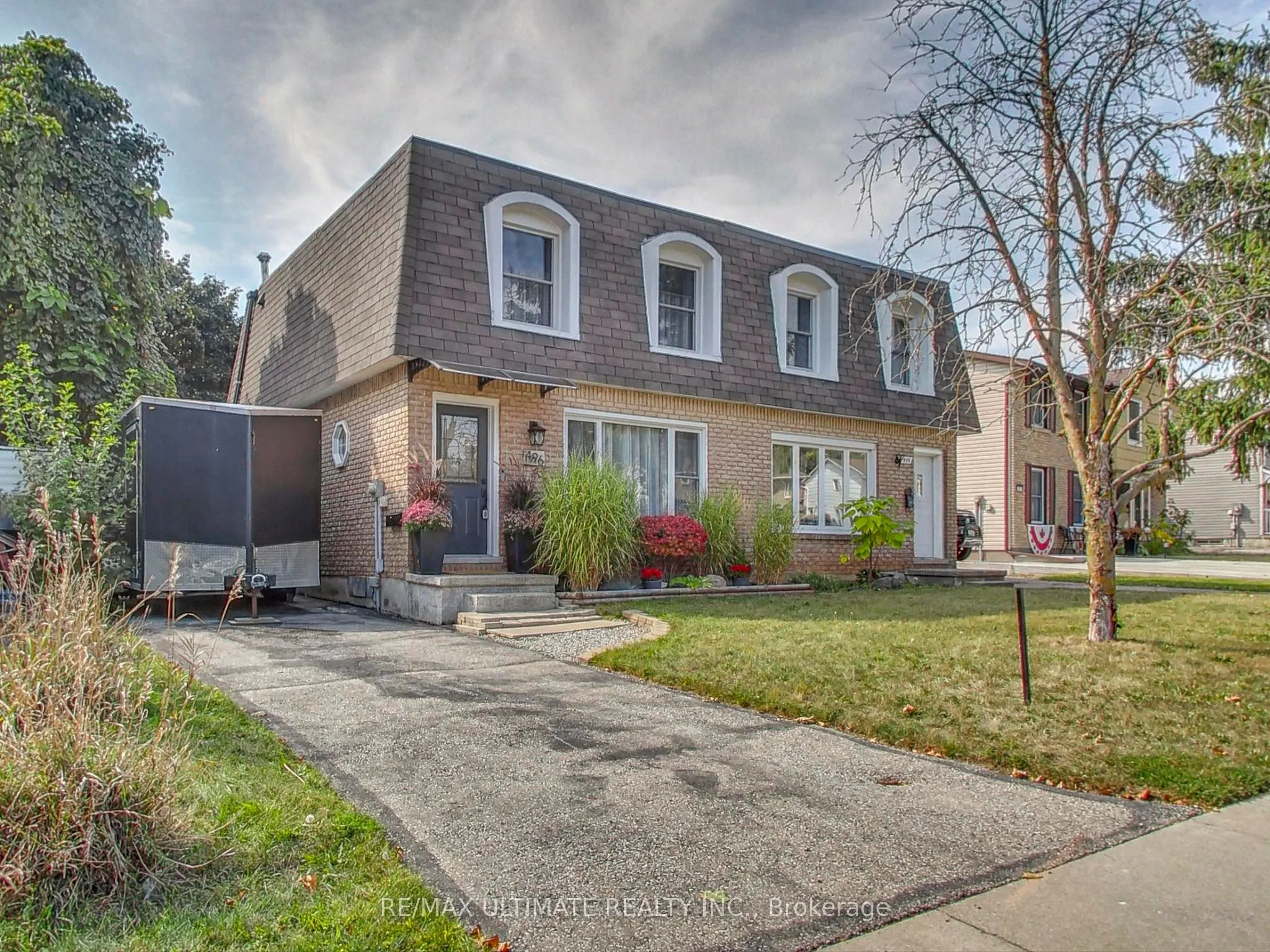 496 Elgin Street N