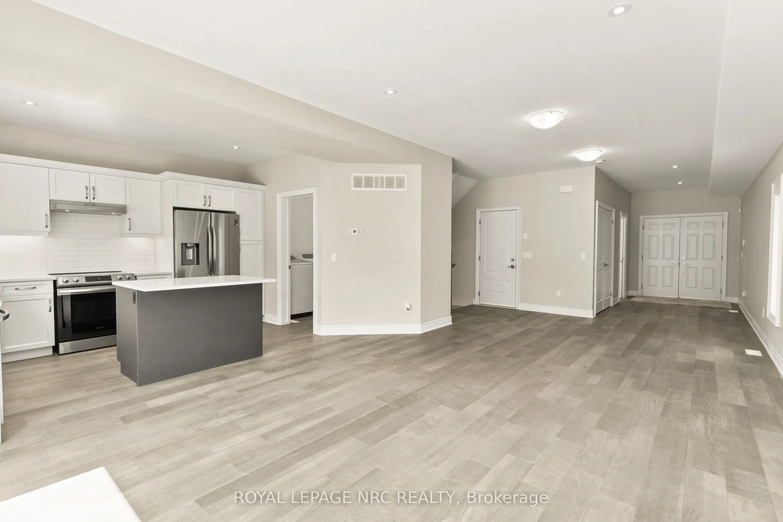 25 Autumn Avenue, #Upper Level