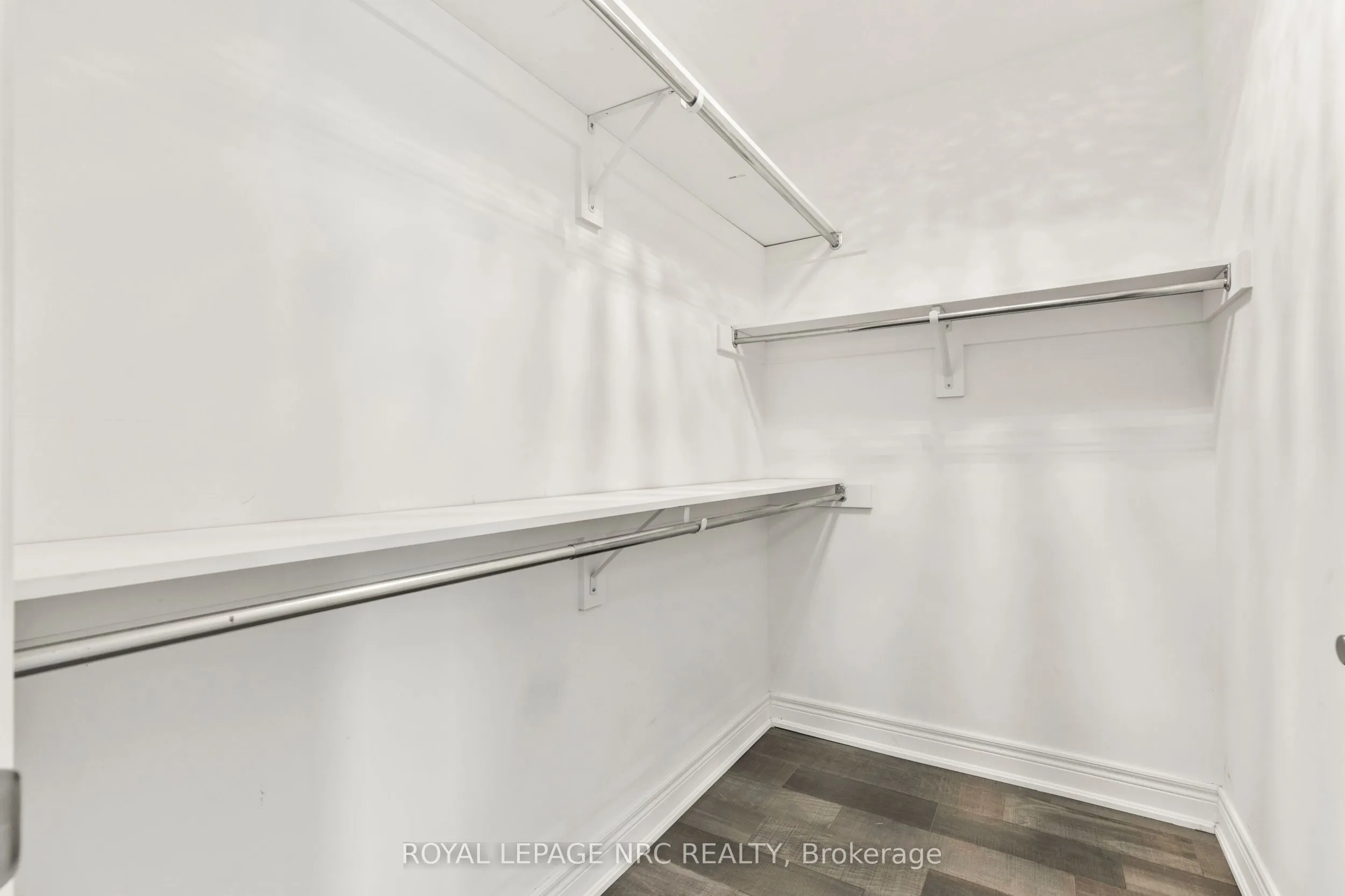 25 Autumn Avenue, #Upper Level