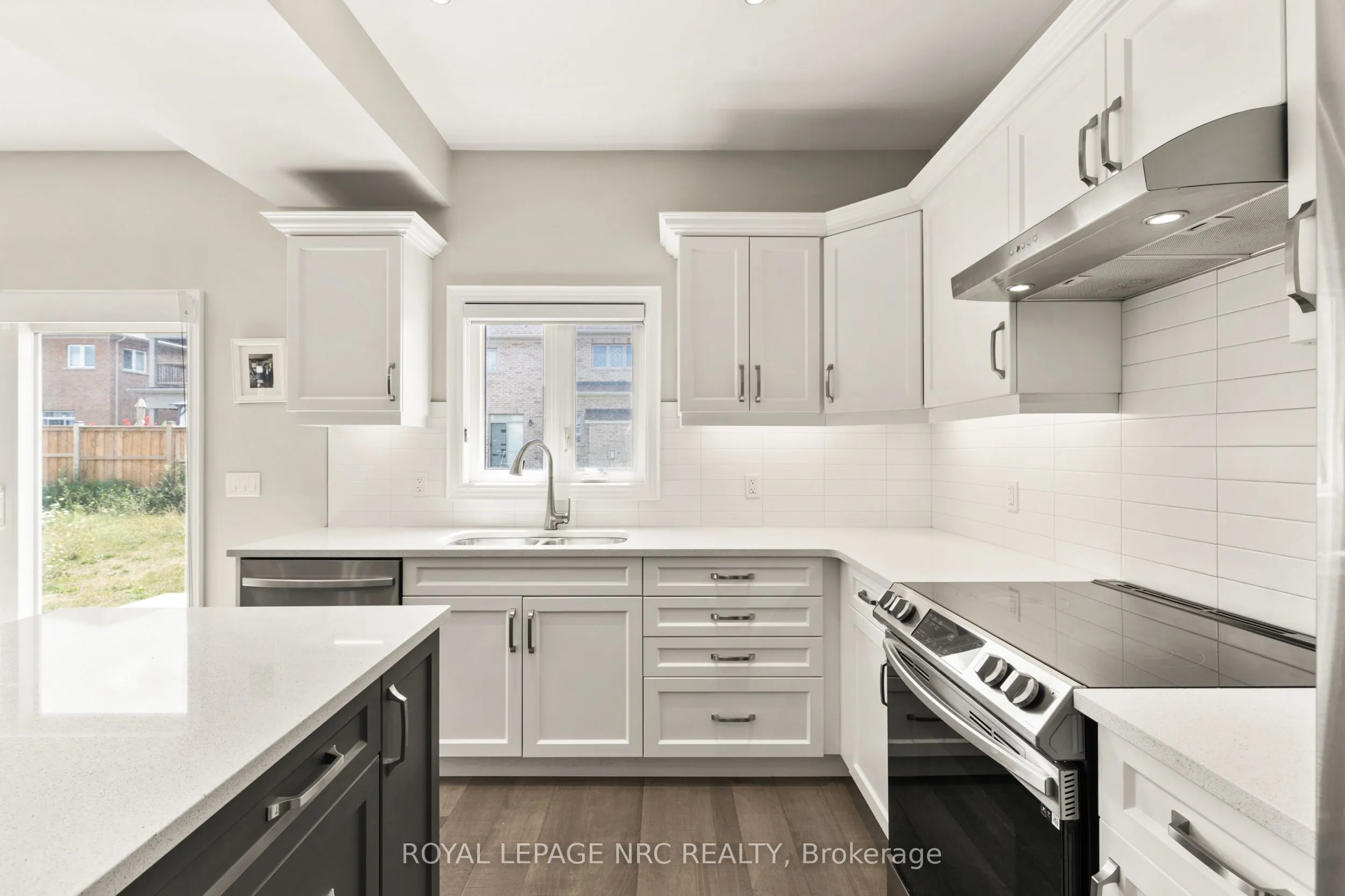 25 Autumn Avenue, #Upper Level