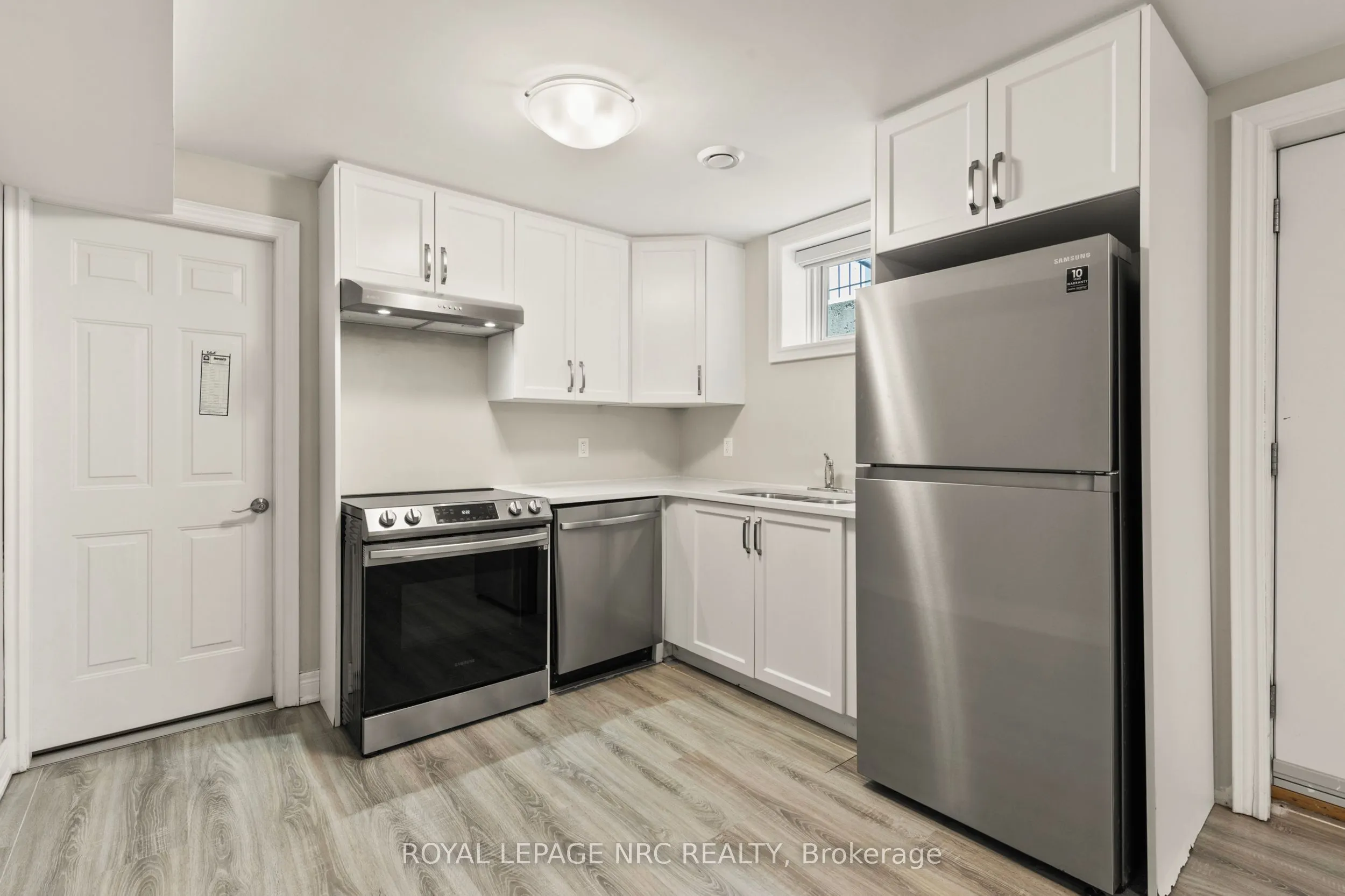 25 Autumn Avenue S