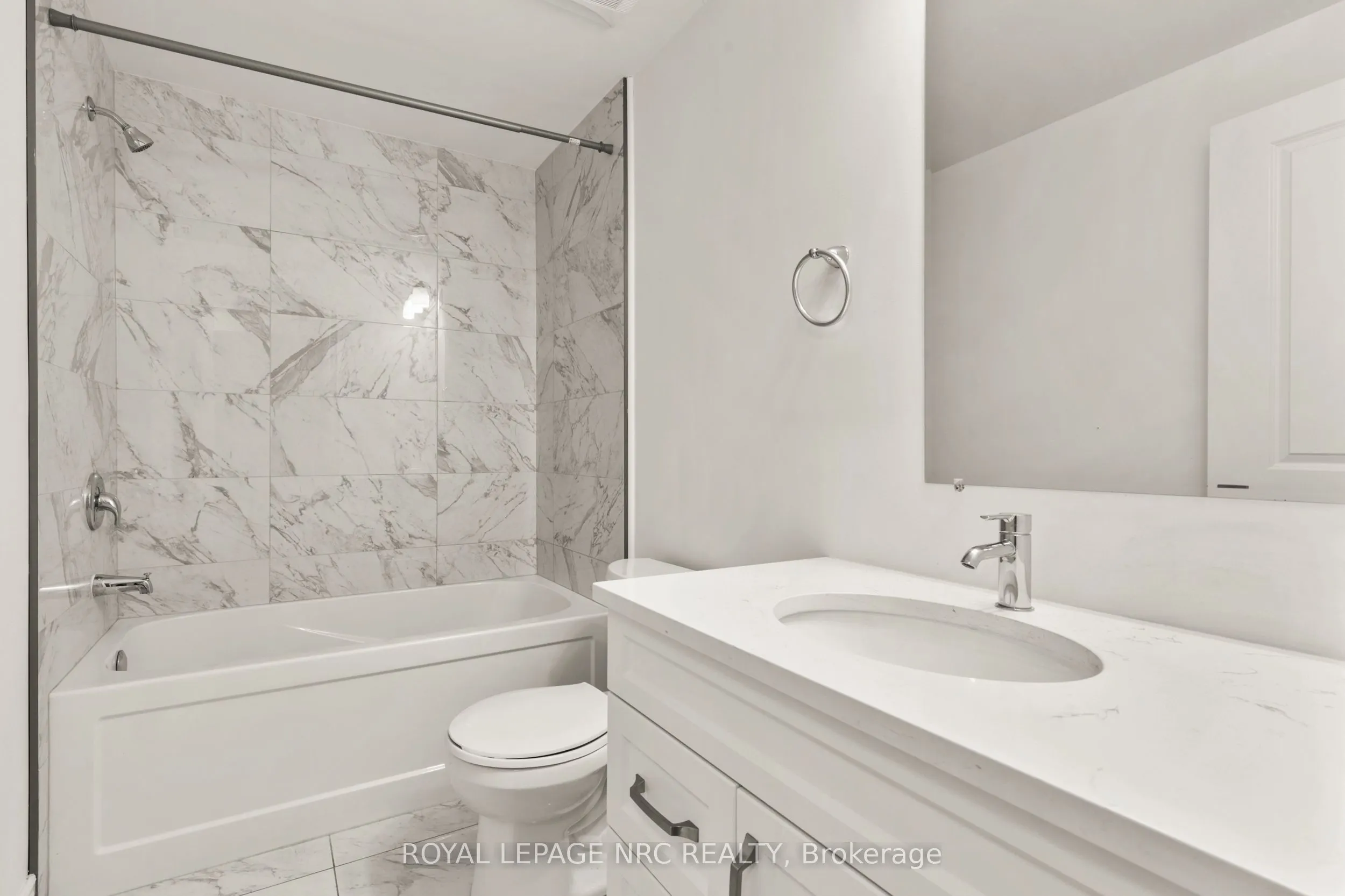25 Autumn Avenue S