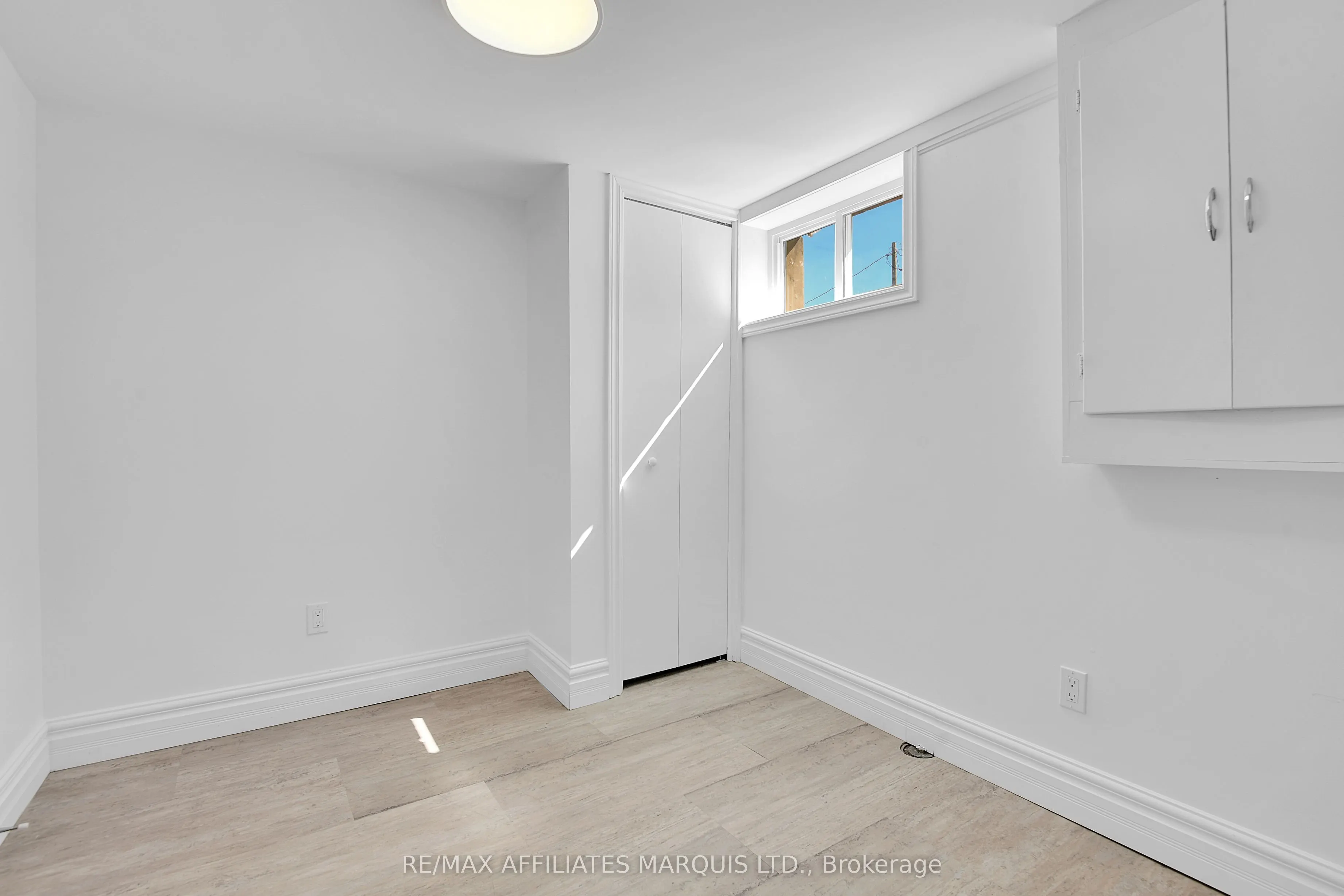 2030 Pitt Street
