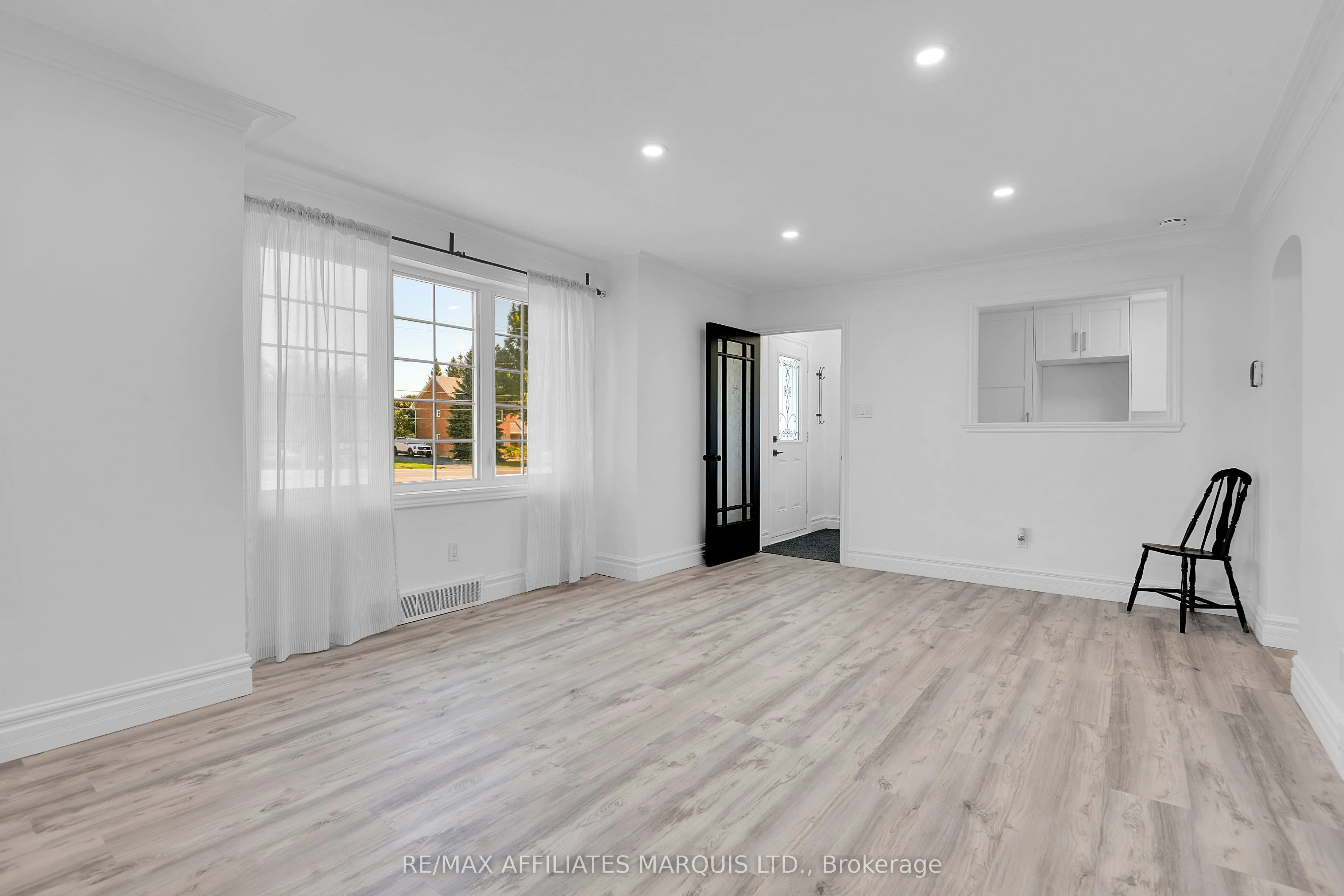 2030 Pitt Street
