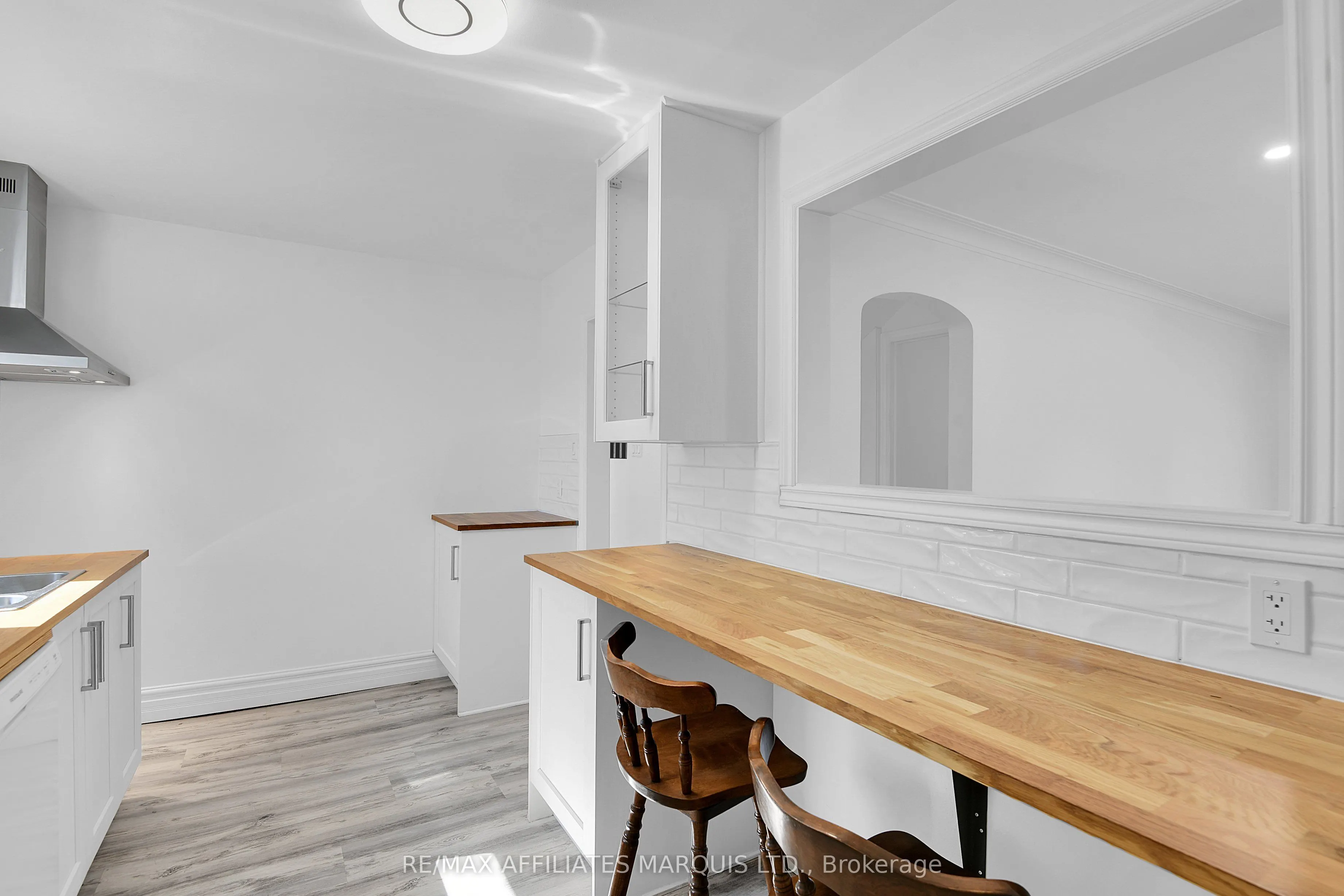2030 Pitt Street