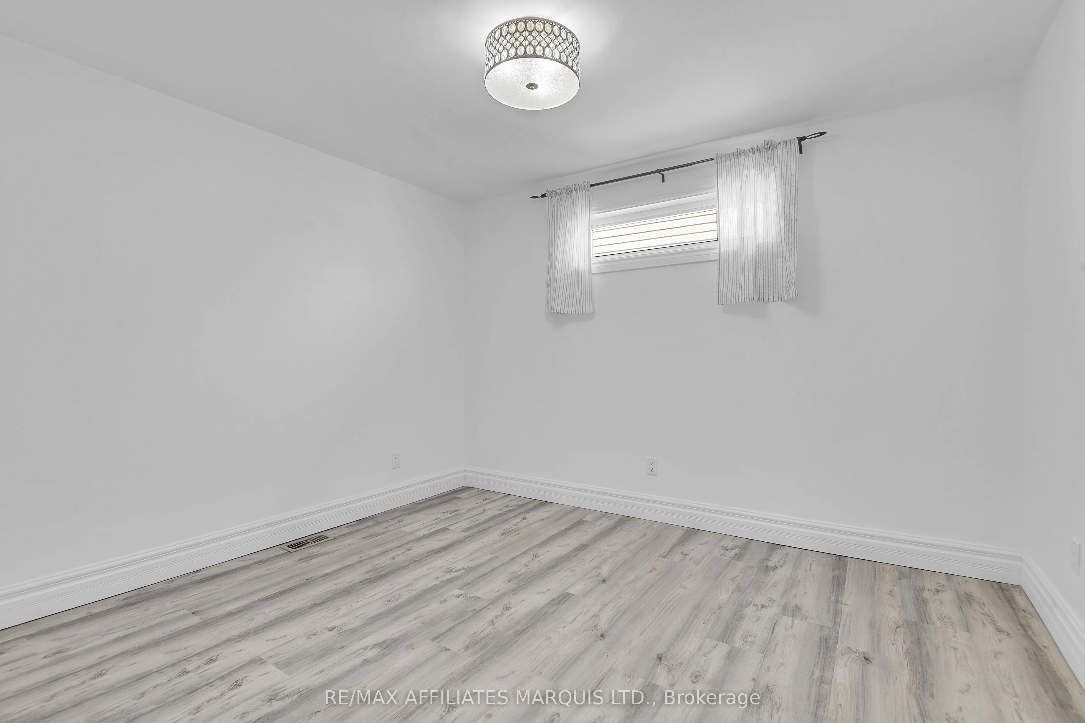 2030 Pitt Street