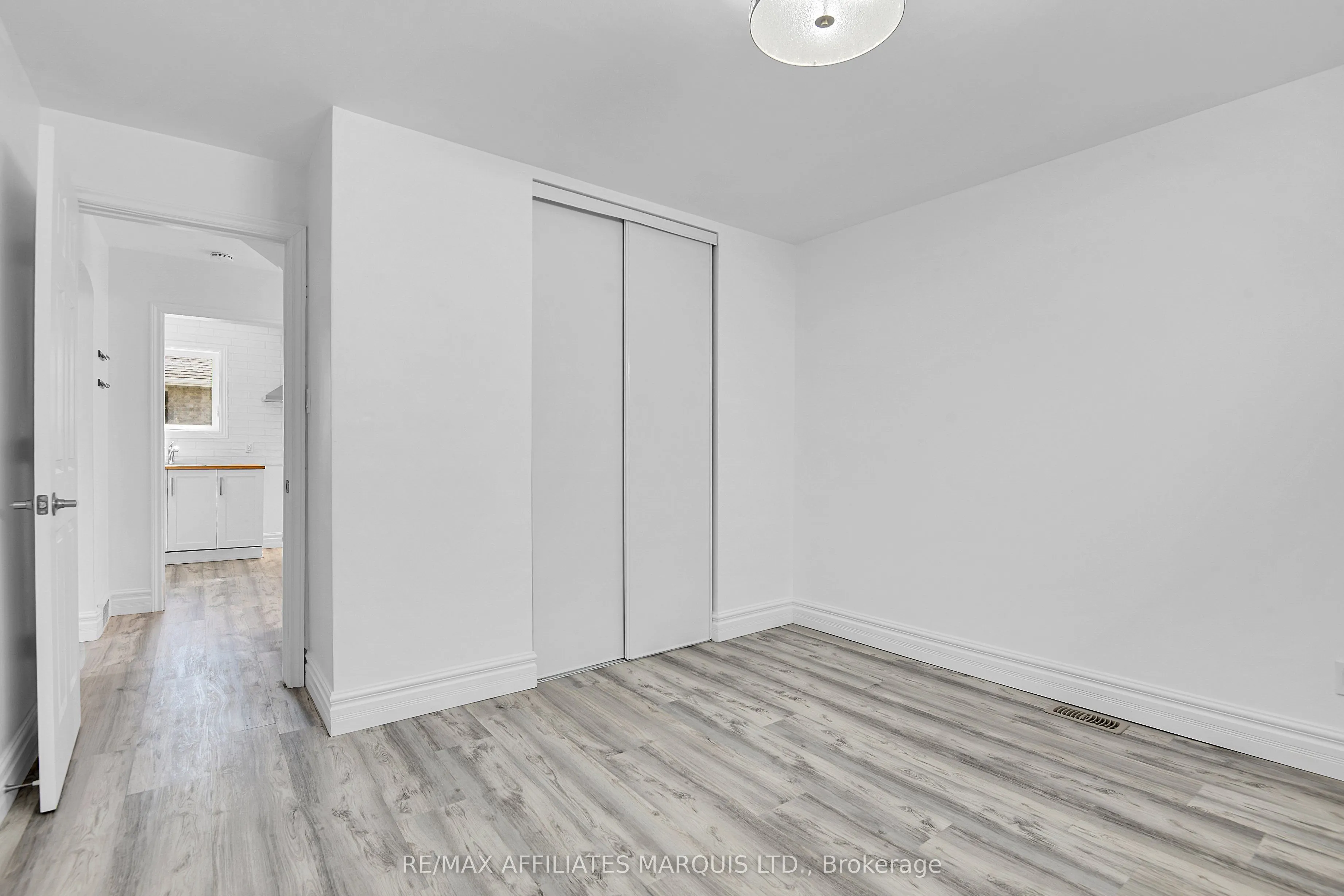 2030 Pitt Street