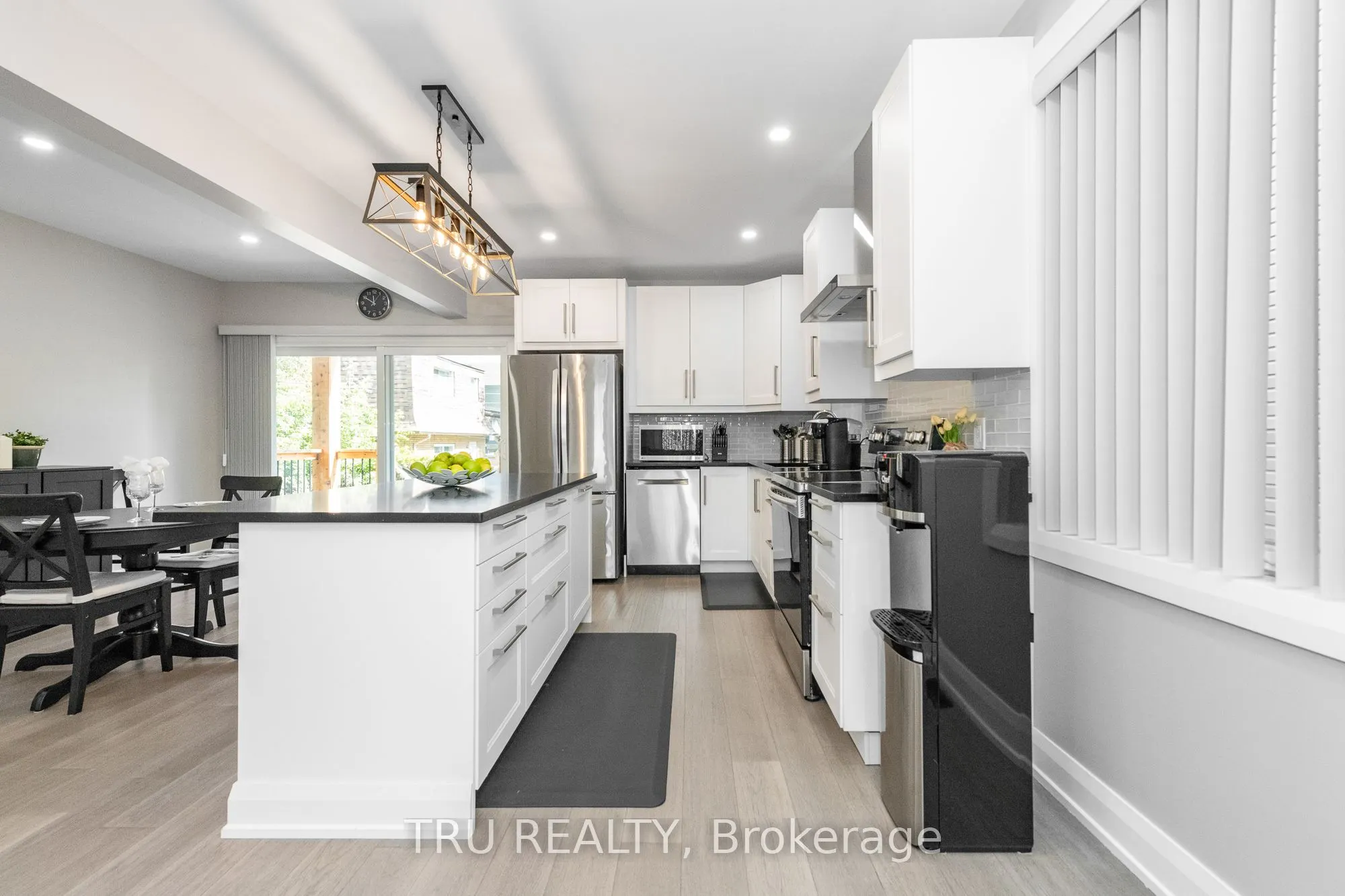 381 North River Road