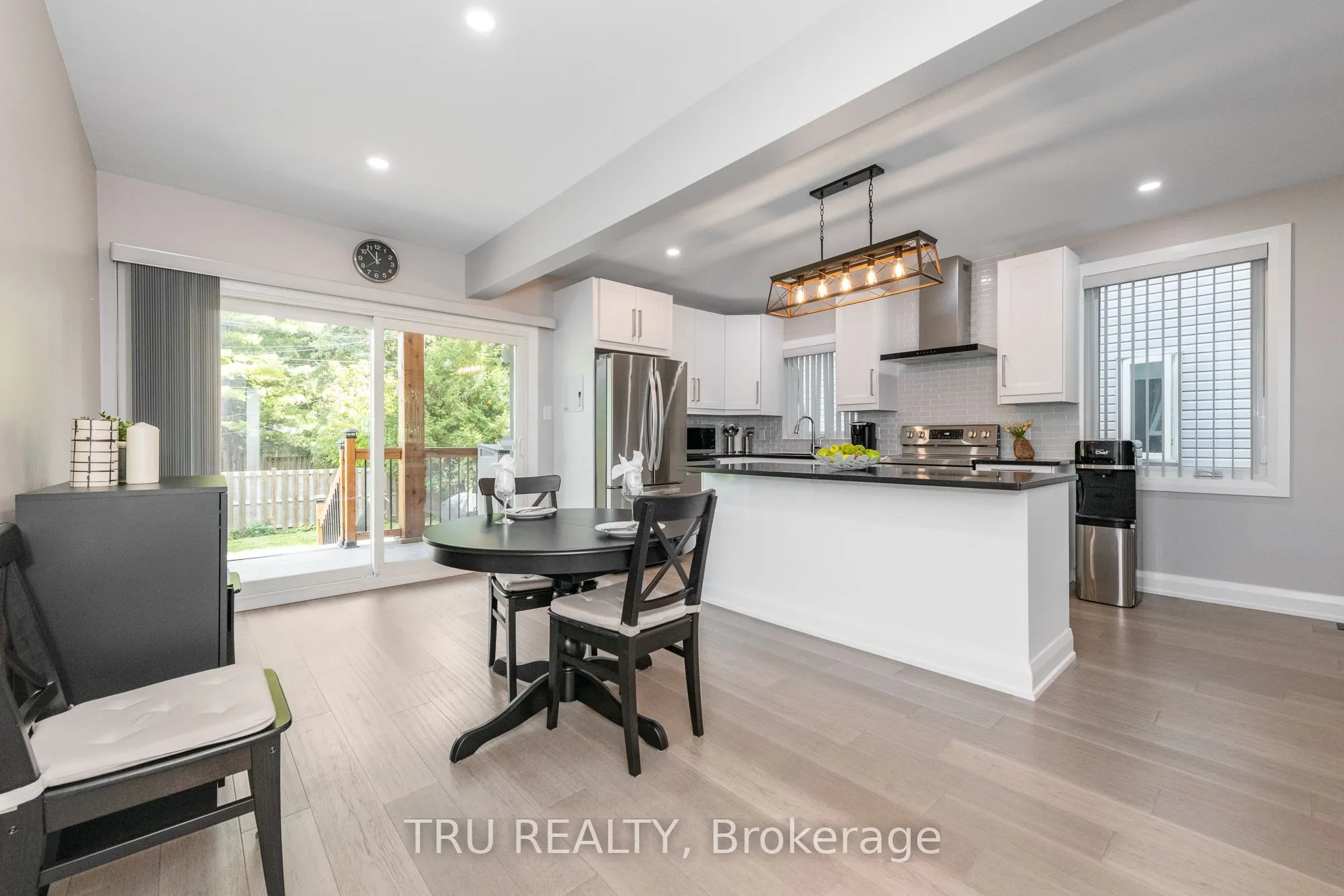381 North River Road