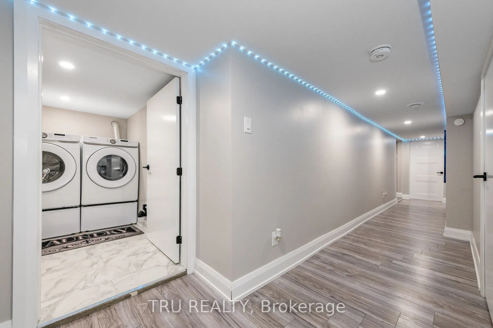 381 North River Road