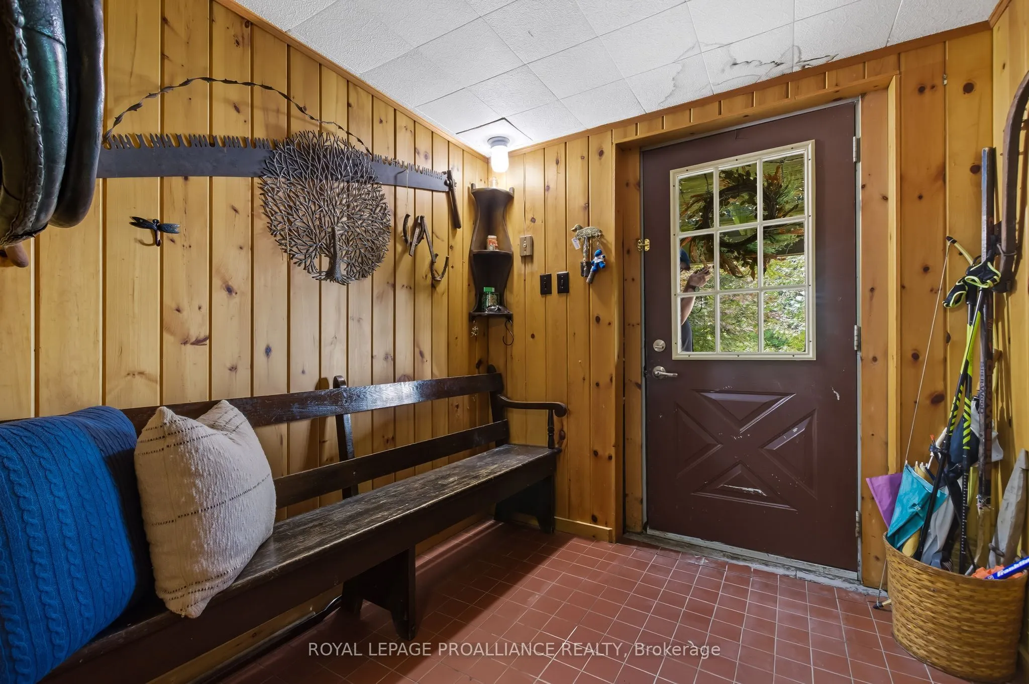 383 Hansen Road