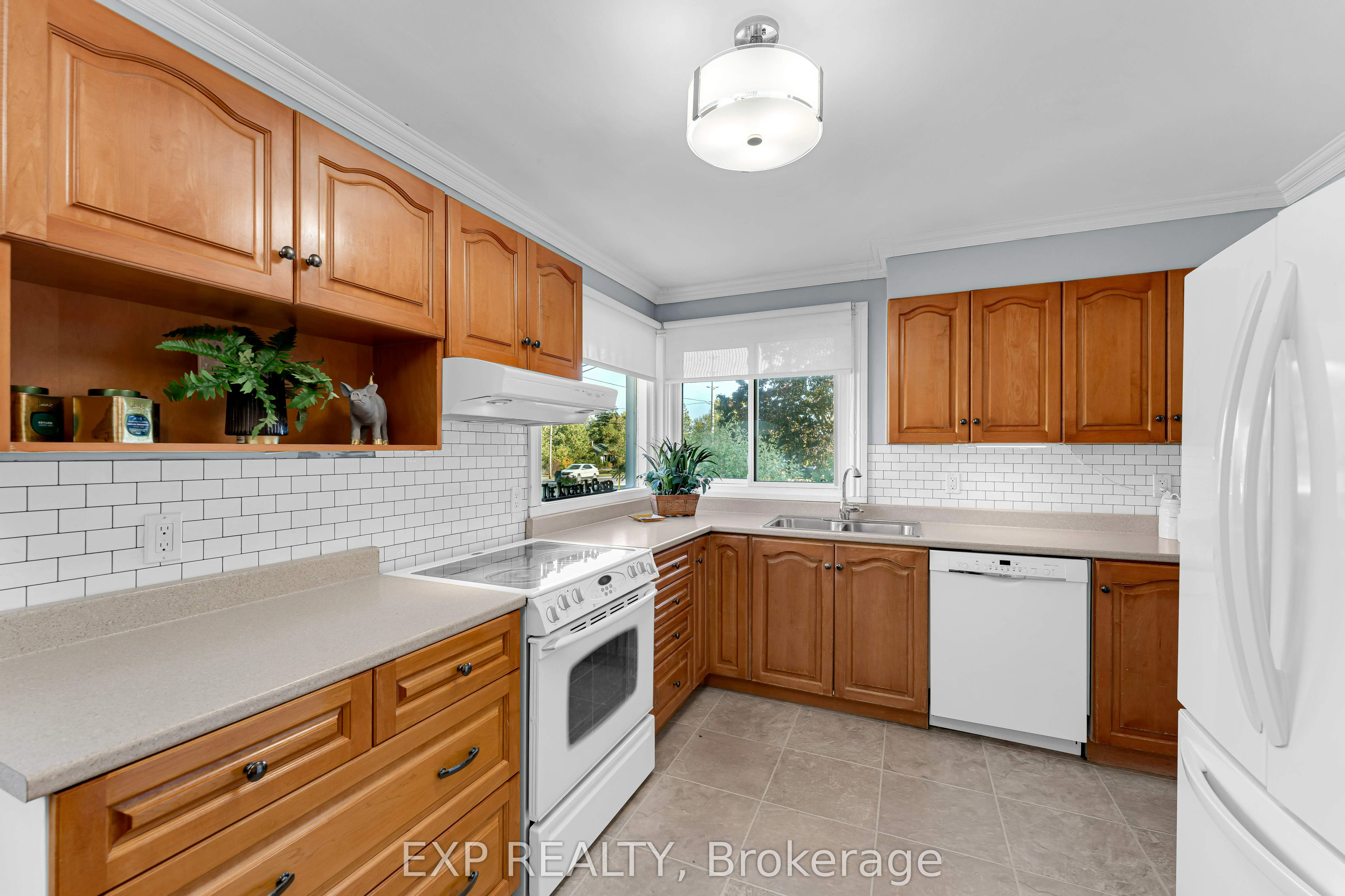 450 Coronation Boulevard